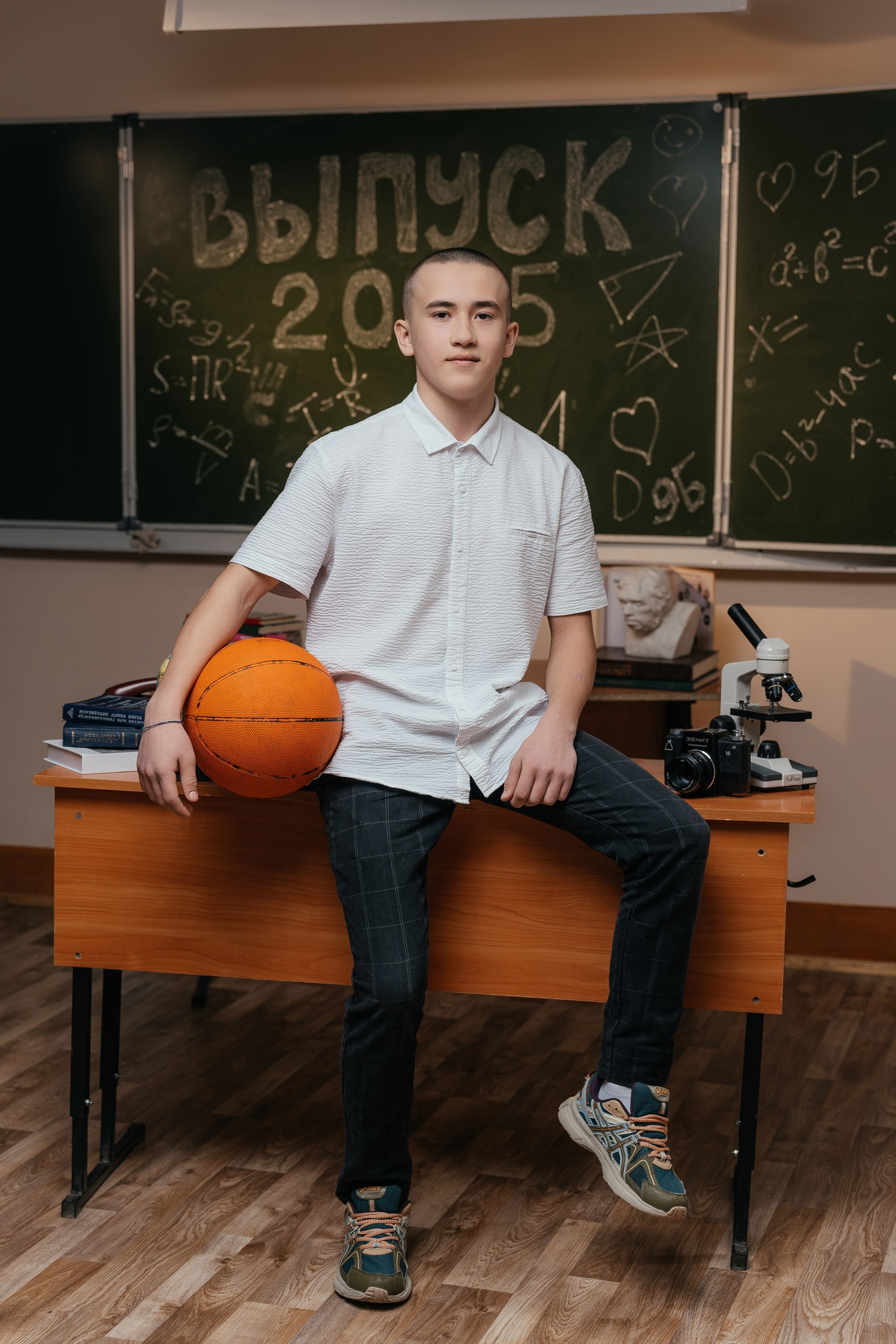 Выпускные альбомы. Akhmadeevmedia.ru