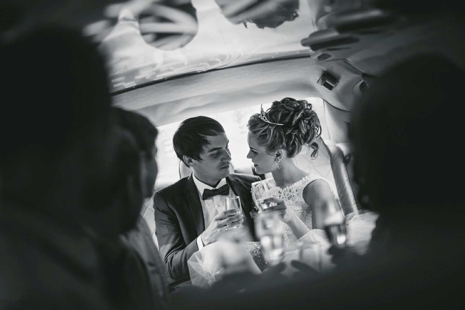 Свадебная Фотосессия в г. казани | Фотограф на Свадьбу в г. Казани Фотограф Садег Азарми тел. +79172288430 ✔ Сборы невесты и жениха✔ Утро невесты (детали, эмоции, подготовка)✔ Репортажная съёмка ЗАГСа и выездной регистрации✔ Свадебная прогулка✔ Фотосъёмка банкета и вечеринки✔ Креативные и тематические свадьбы✔ Свадьба на природе (лайфстайл)✔ Девичники и мальчишники