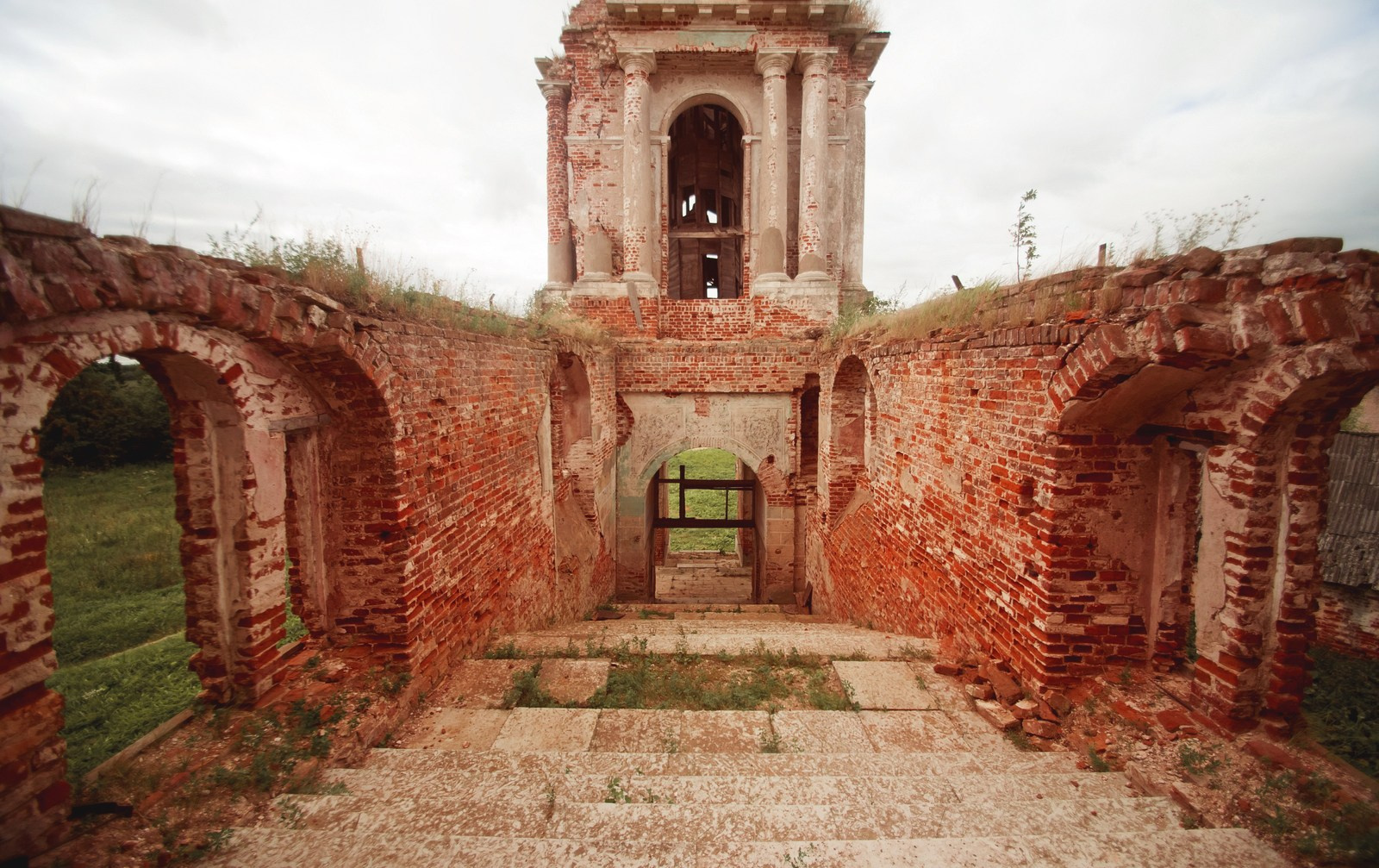 Храм, село Кой