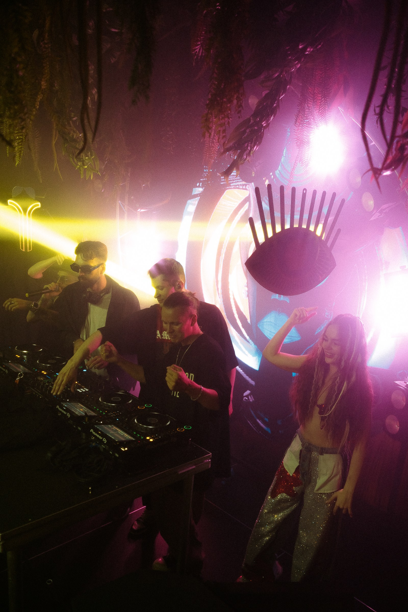 Фотограф на вечеринку спб. VERSLIBRE | Свадебный и репортажный фотограф в Санкт-Петербурге, Москве, и Поволжье