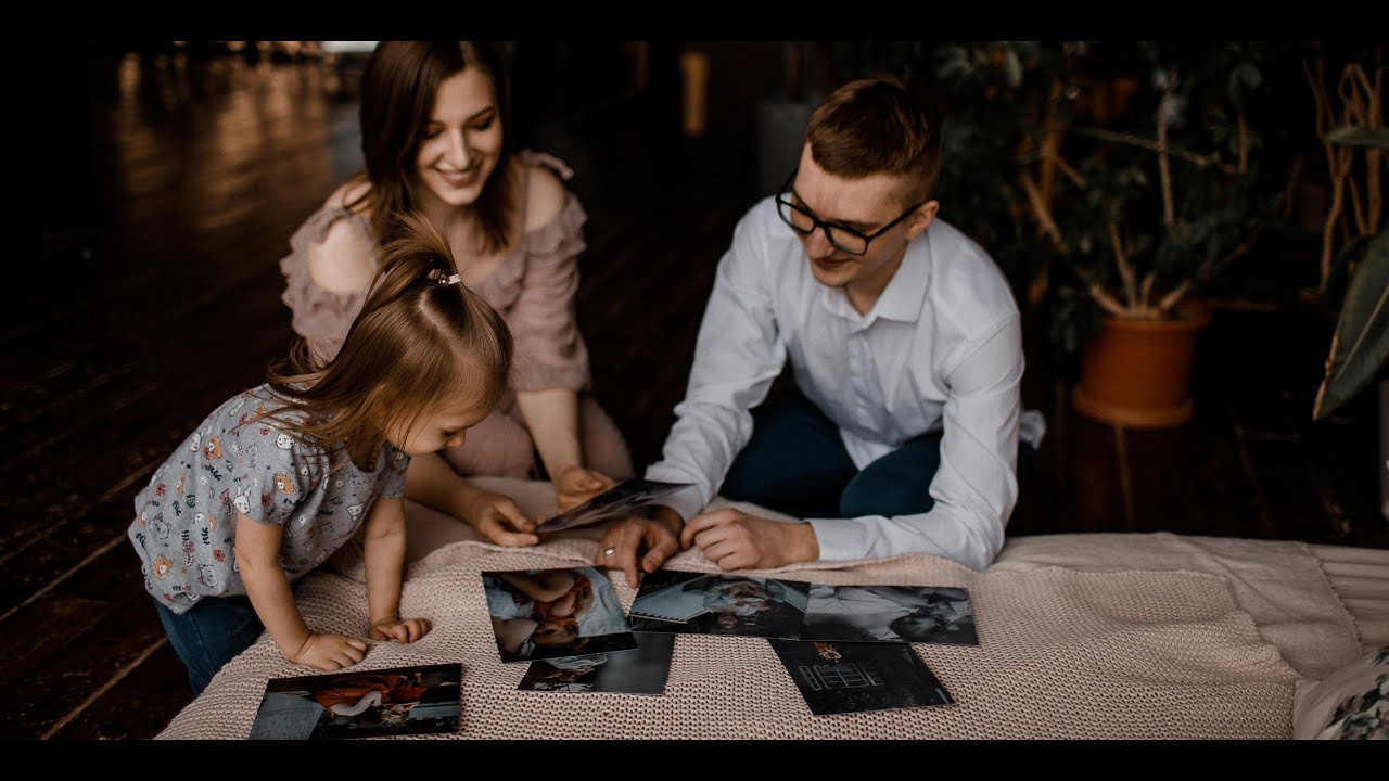 Семейная фотосессия с ребенком в студии Москва