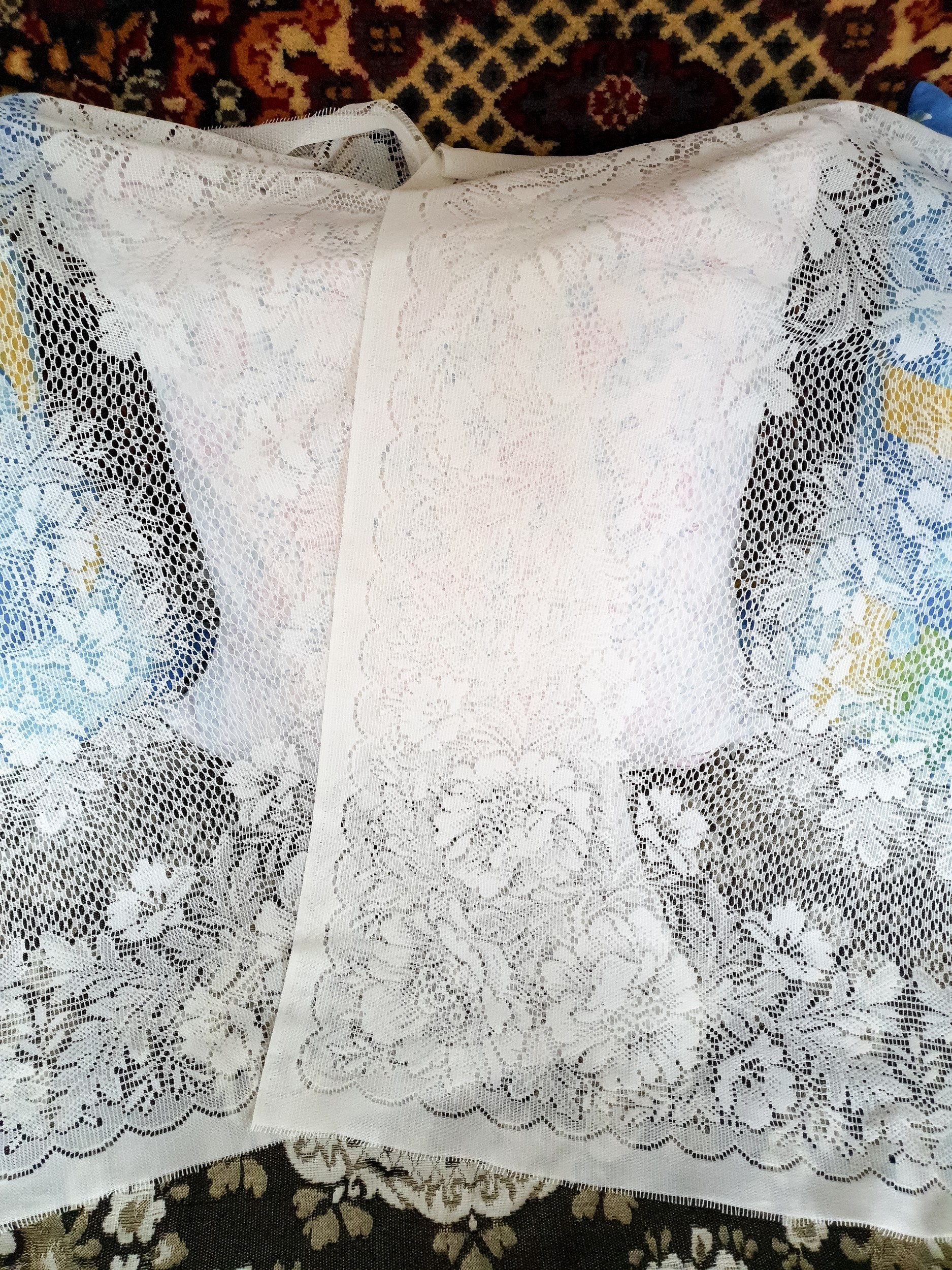 Home.land. Künstler Verstecktoff