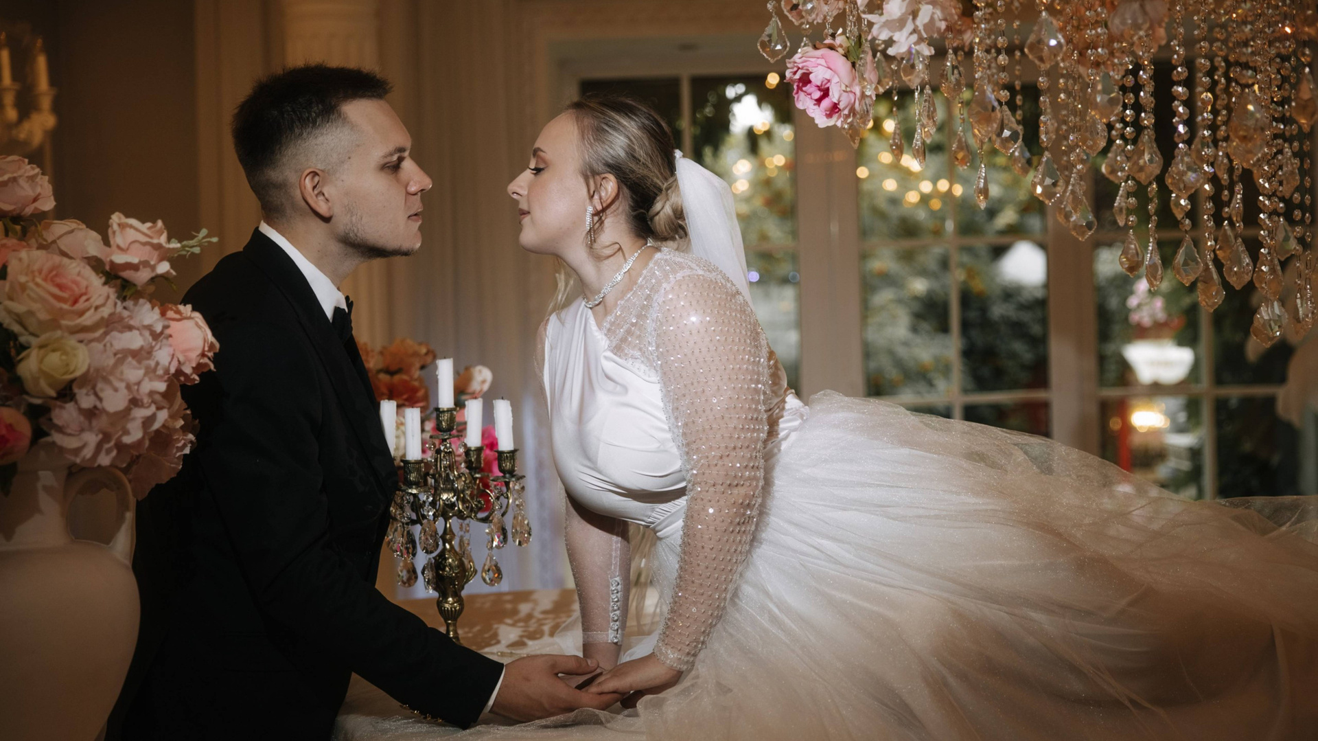 Она сияет для него. Свадебные фотограф и видеограф в Новосибирске — БОС