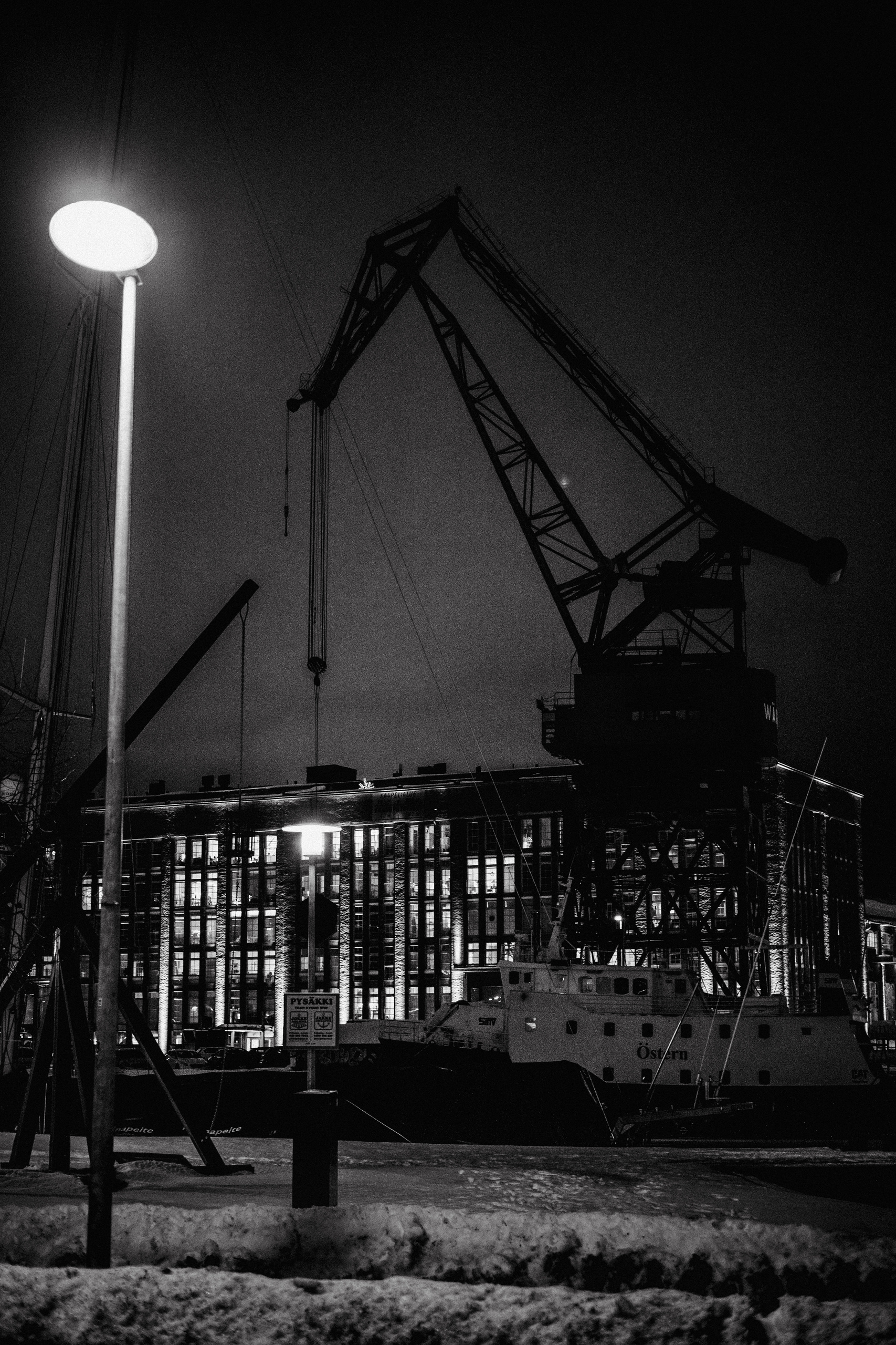 FinlandBW. Moscow street photography workshops and photo tourism