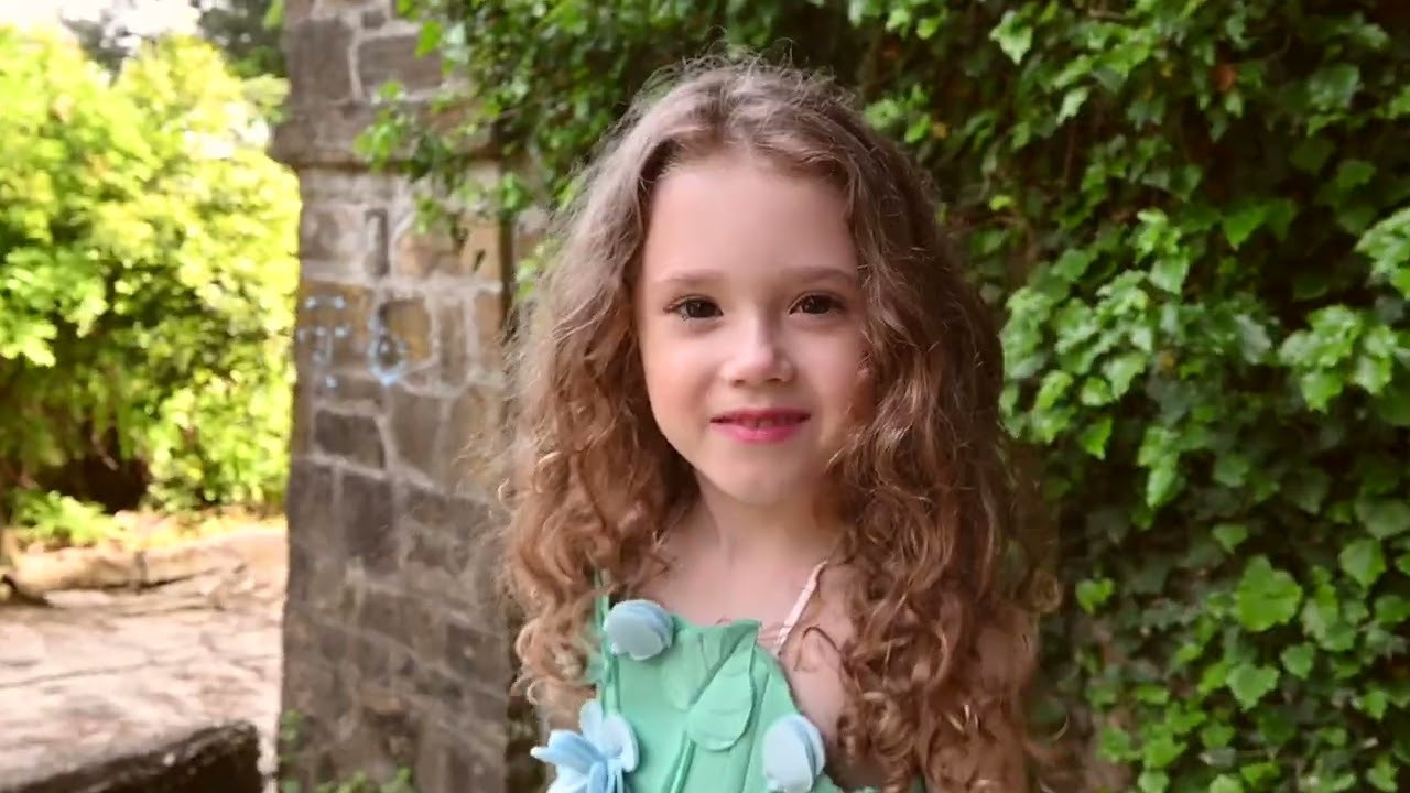 Яйлян Милана. Model base