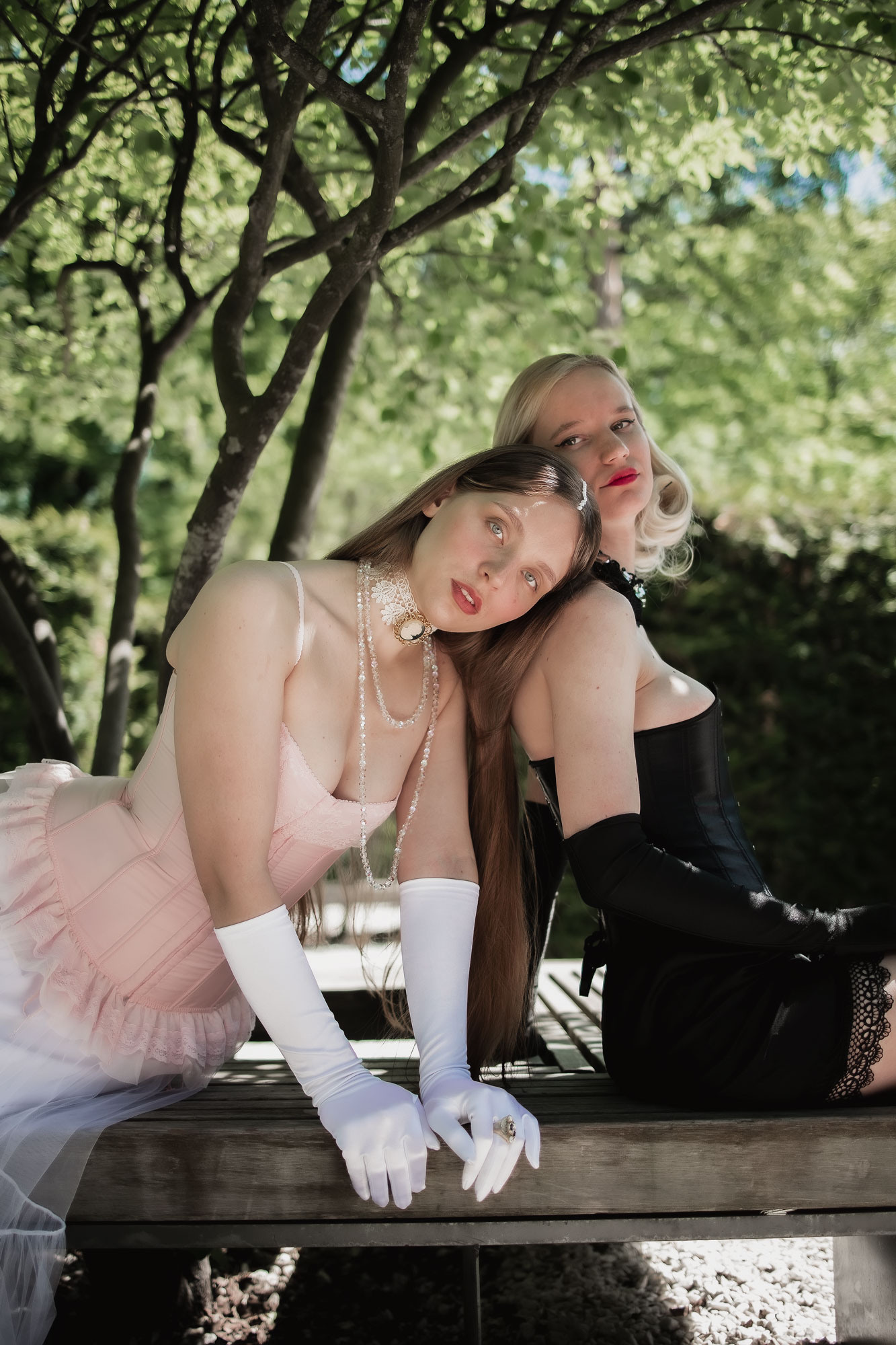 «Евгения и&nbsp;Ксения» грациозная съёмка на&nbsp;ВДНХ