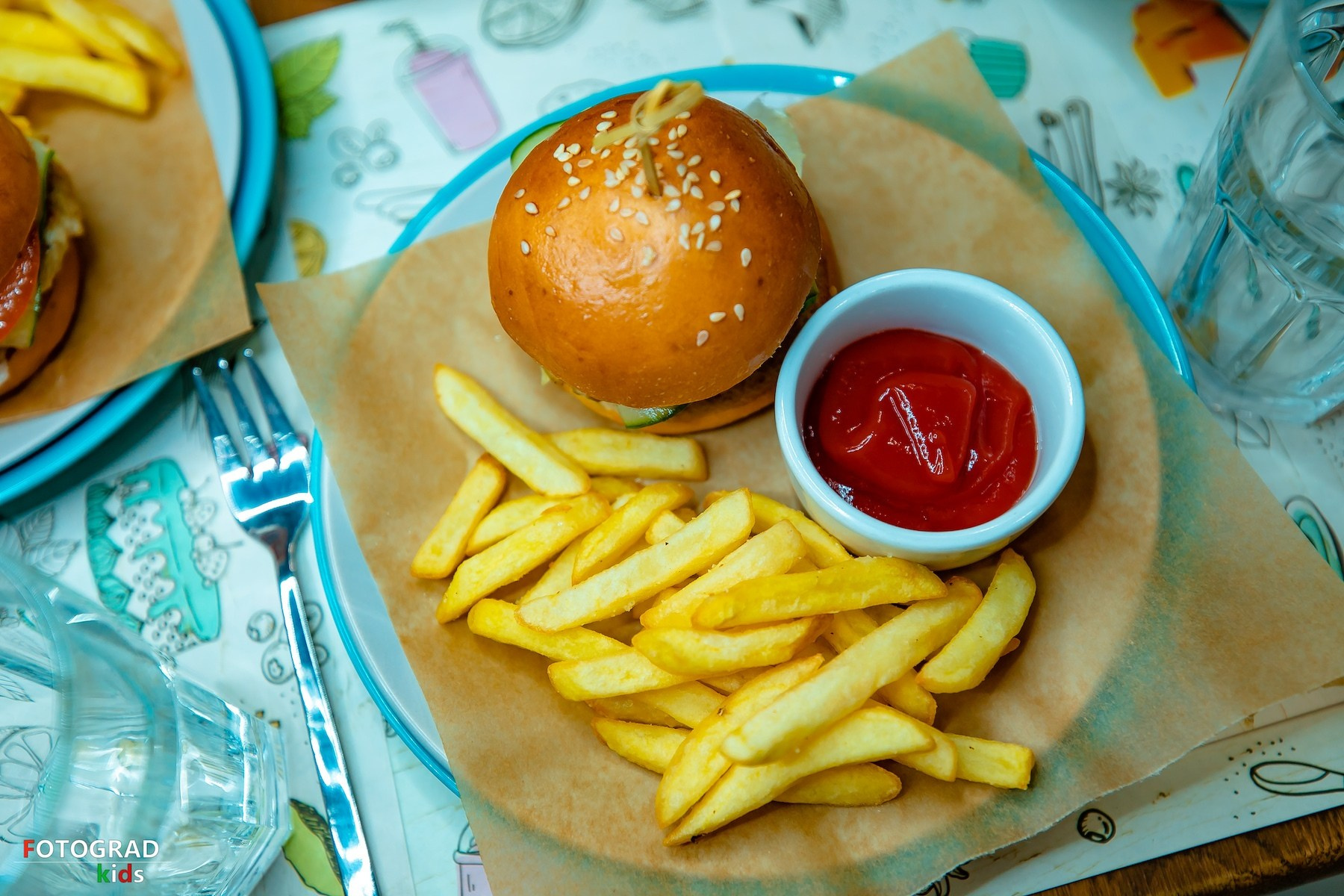Команда специалистов в мире фотографии и видео. Детский фотограф, семейный фотограф