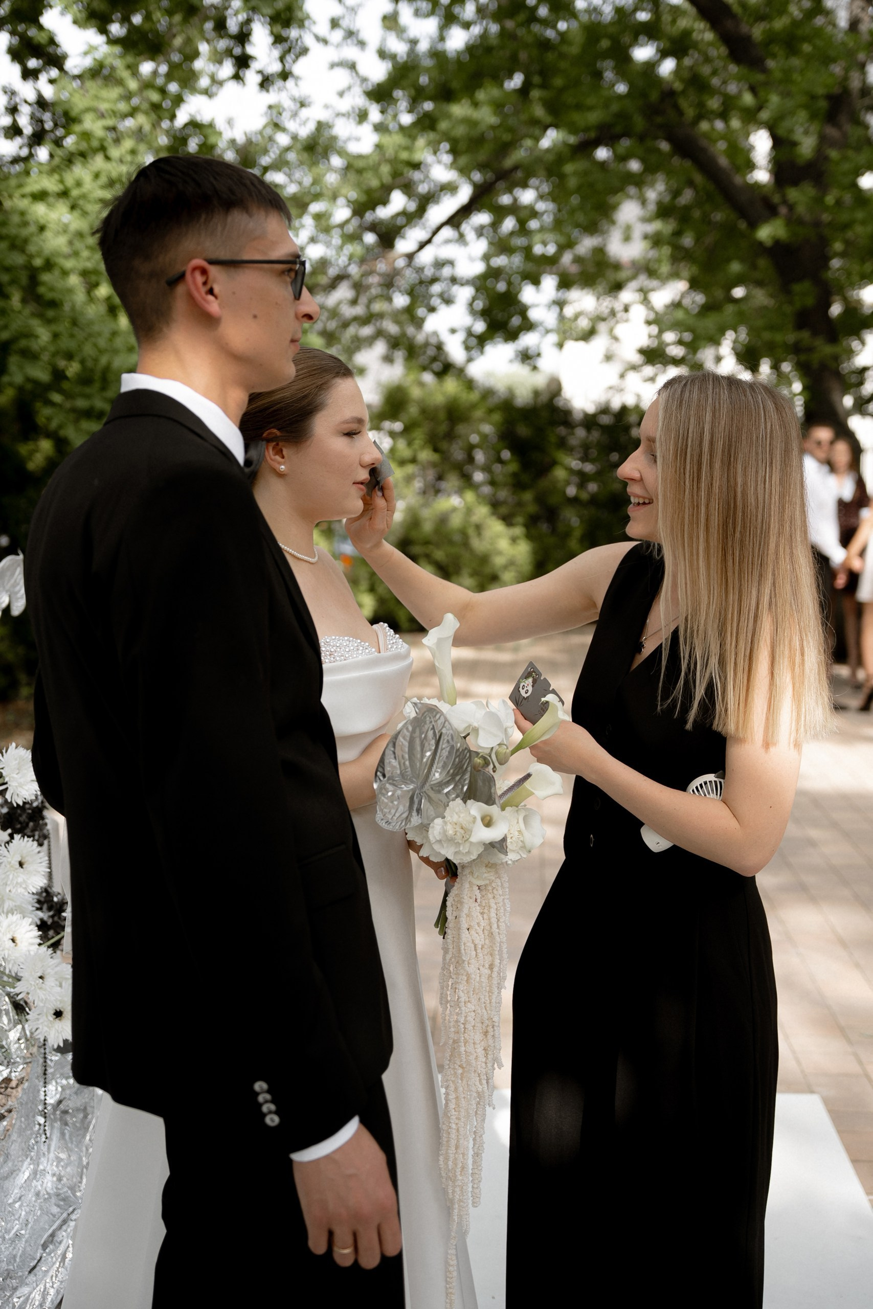 On Emotions агентство