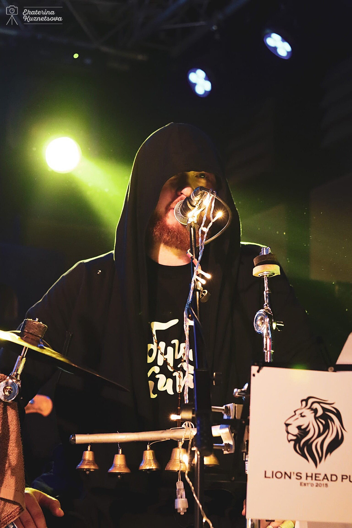 группа Обними кита