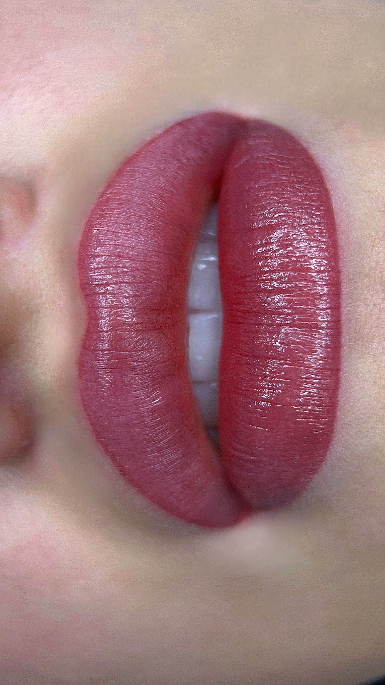 Алина. Студия перманентного макияжа, косметологии и массажа SYMMETRY в Москве, м. Киевская