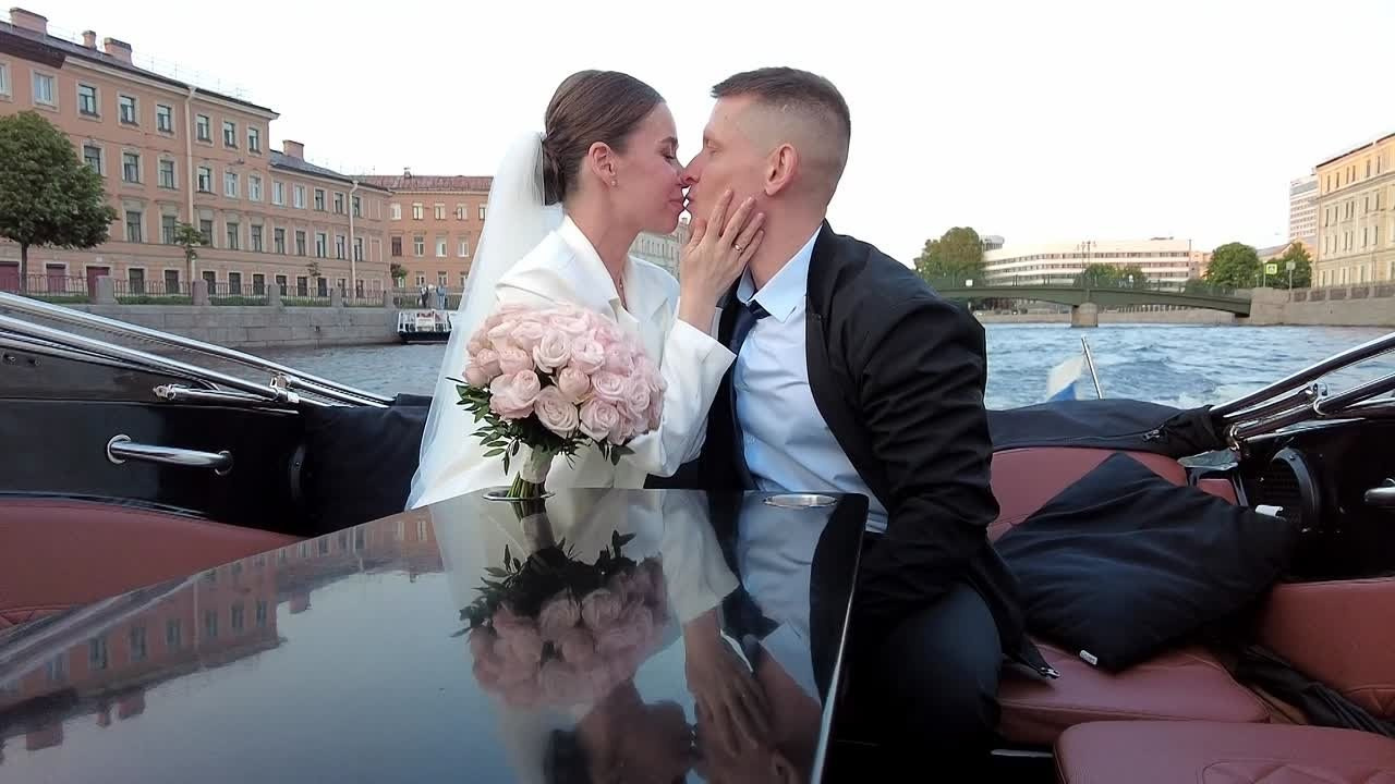 Свадебные клипы. Свадебный фотограф Александр Невский в Санкт-Петербурге