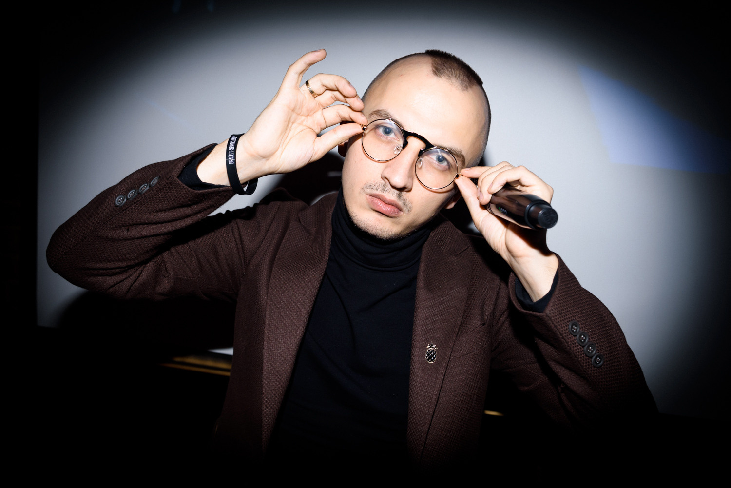 Артём Савиных — профессиональный фотограф в Москве | Репортажи, свадьбы, портреты