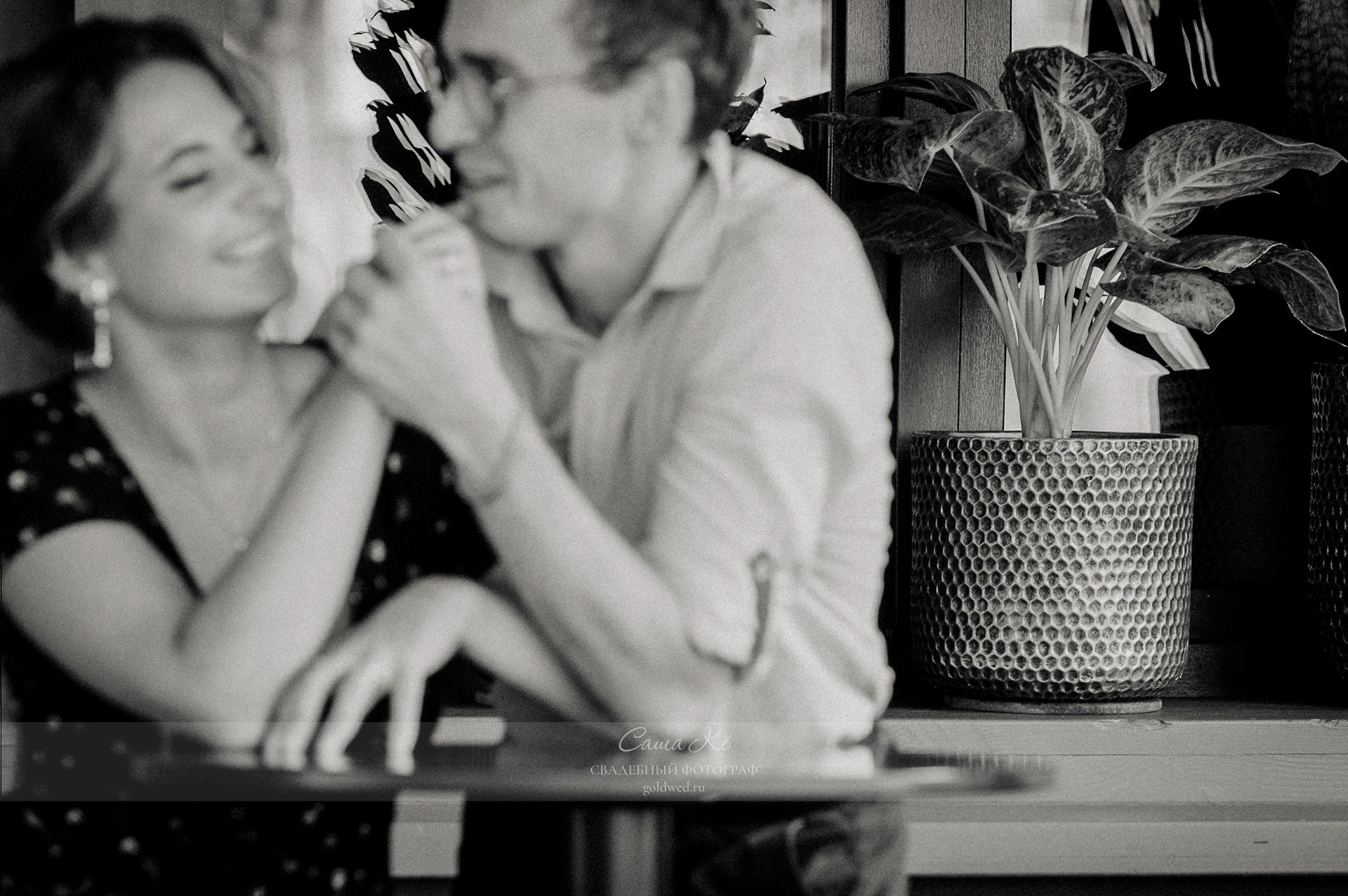 Профессиональная предсвадебная фотосессия в Новосибирске — любовь, нежность и романтика от Саши Кё. Свадебный, семейный и event фотограф в Новосибирске и Новосибирской области Саша Кё