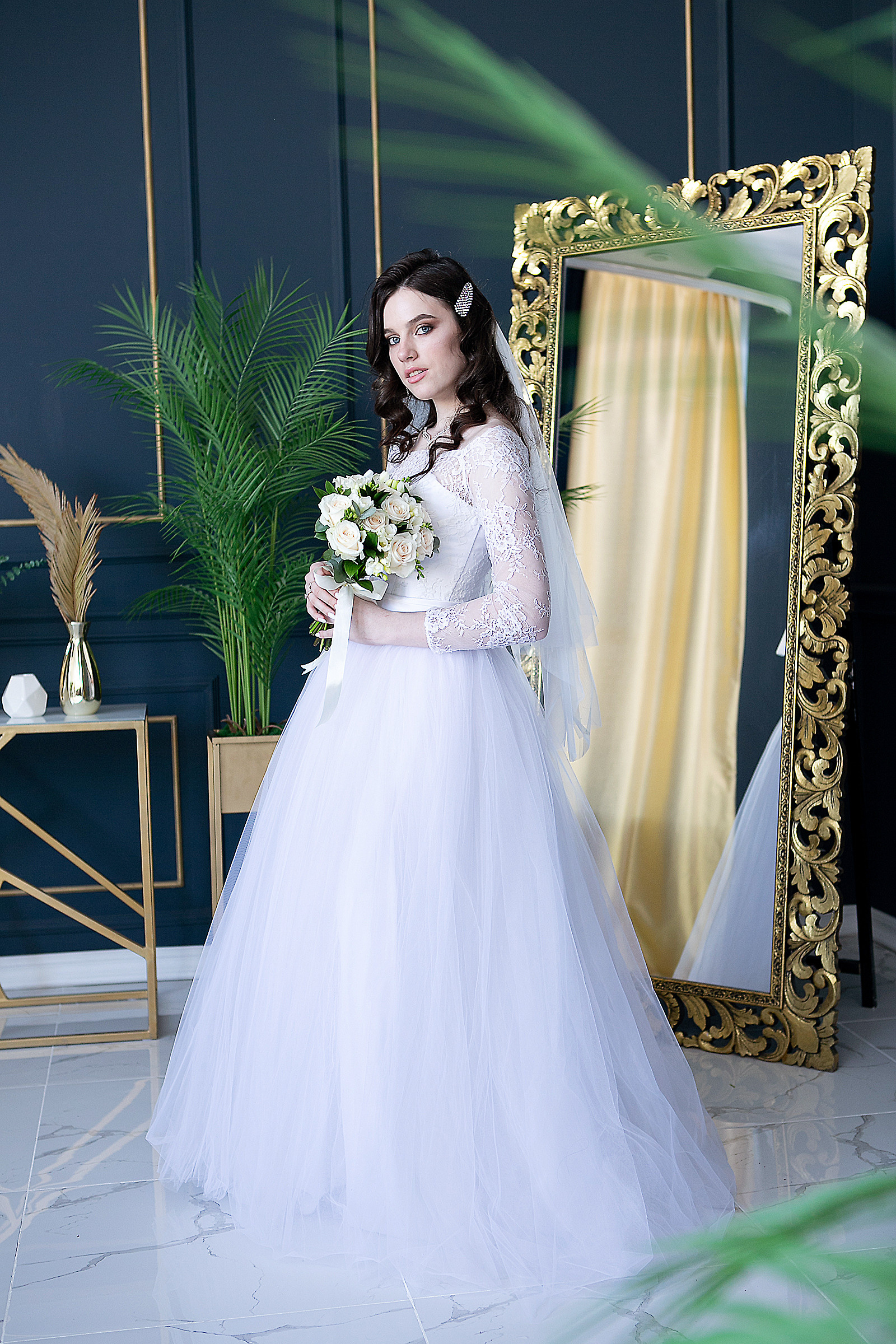 Свадебный фотограф в Омске. Счастливые моменты Вашей жизни. Фотограф Наталья Стаг в Омске. Фотографирую в разных стилях в разных студиях, а так же в школах и садах. Печатаю выпускные фотоальбомы