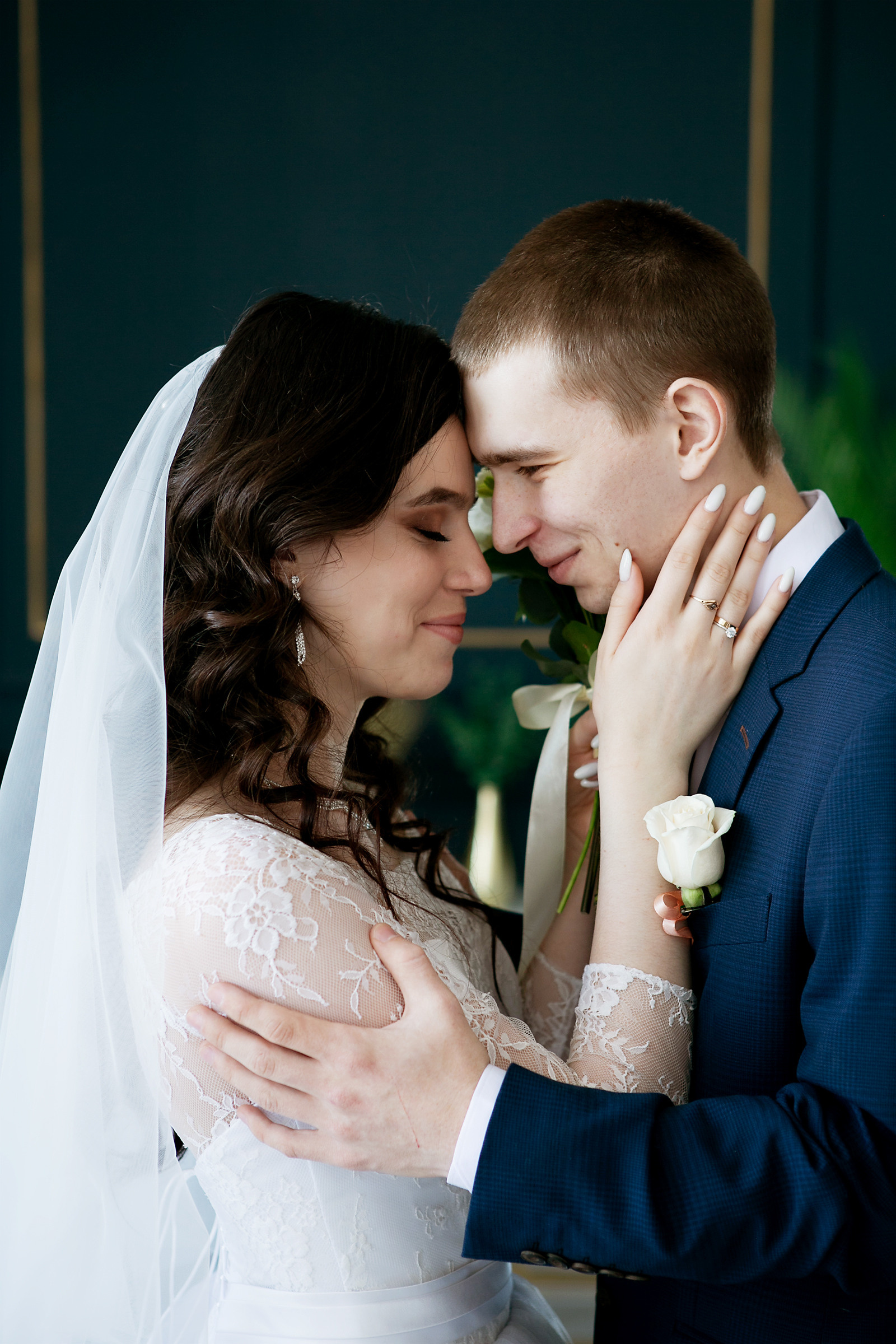 Свадебный фотограф в Омске. Счастливые моменты Вашей жизни. Фотограф Наталья Стаг в Омске. Фотографирую в разных стилях в разных студиях, а так же в школах и садах. Печатаю выпускные фотоальбомы