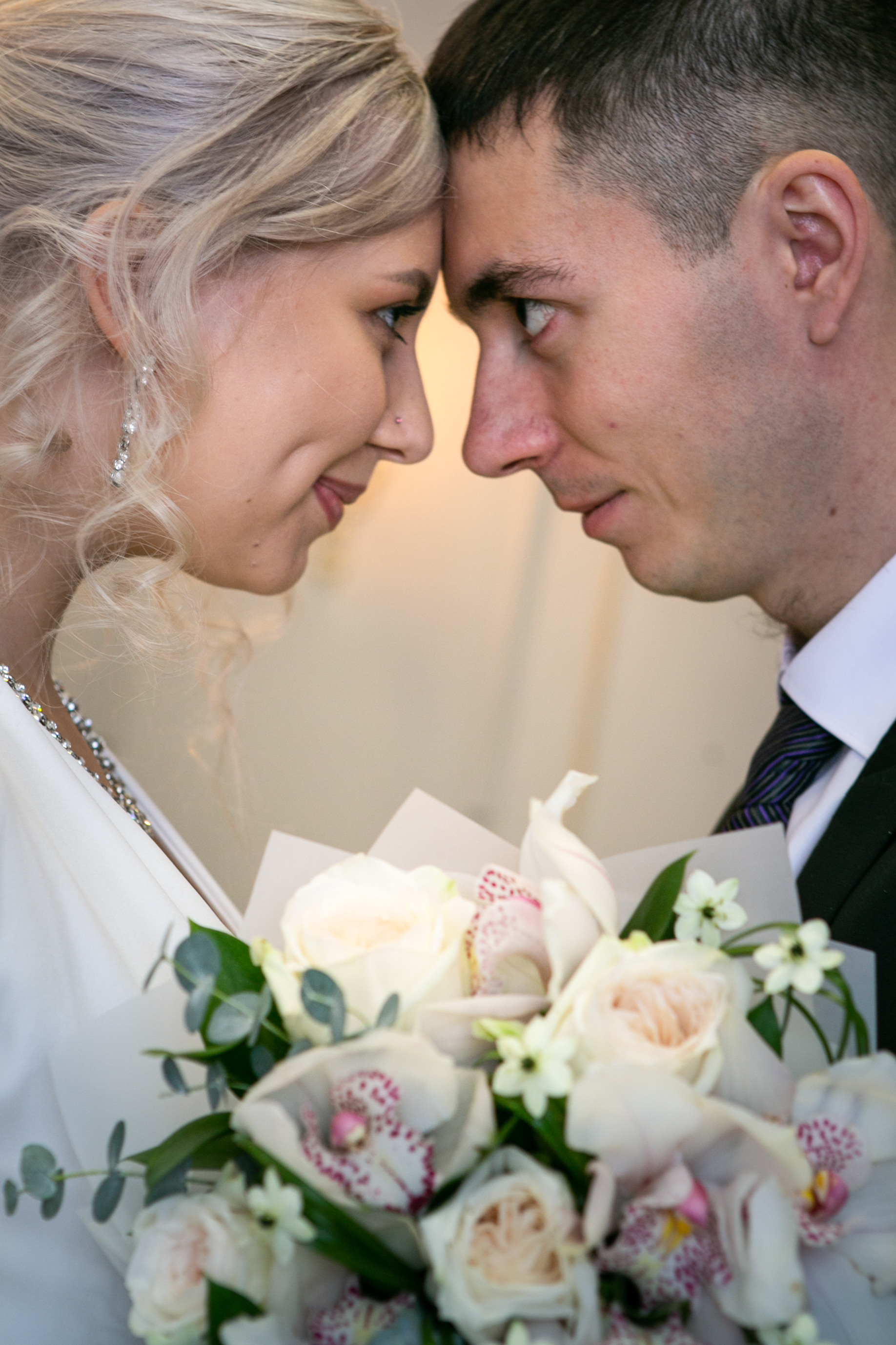 Свадебный фотограф в Омске. Счастливые моменты Вашей жизни. Фотограф Наталья Стаг в Омске. Фотографирую в разных стилях в разных студиях, а так же в школах и садах. Печатаю выпускные фотоальбомы