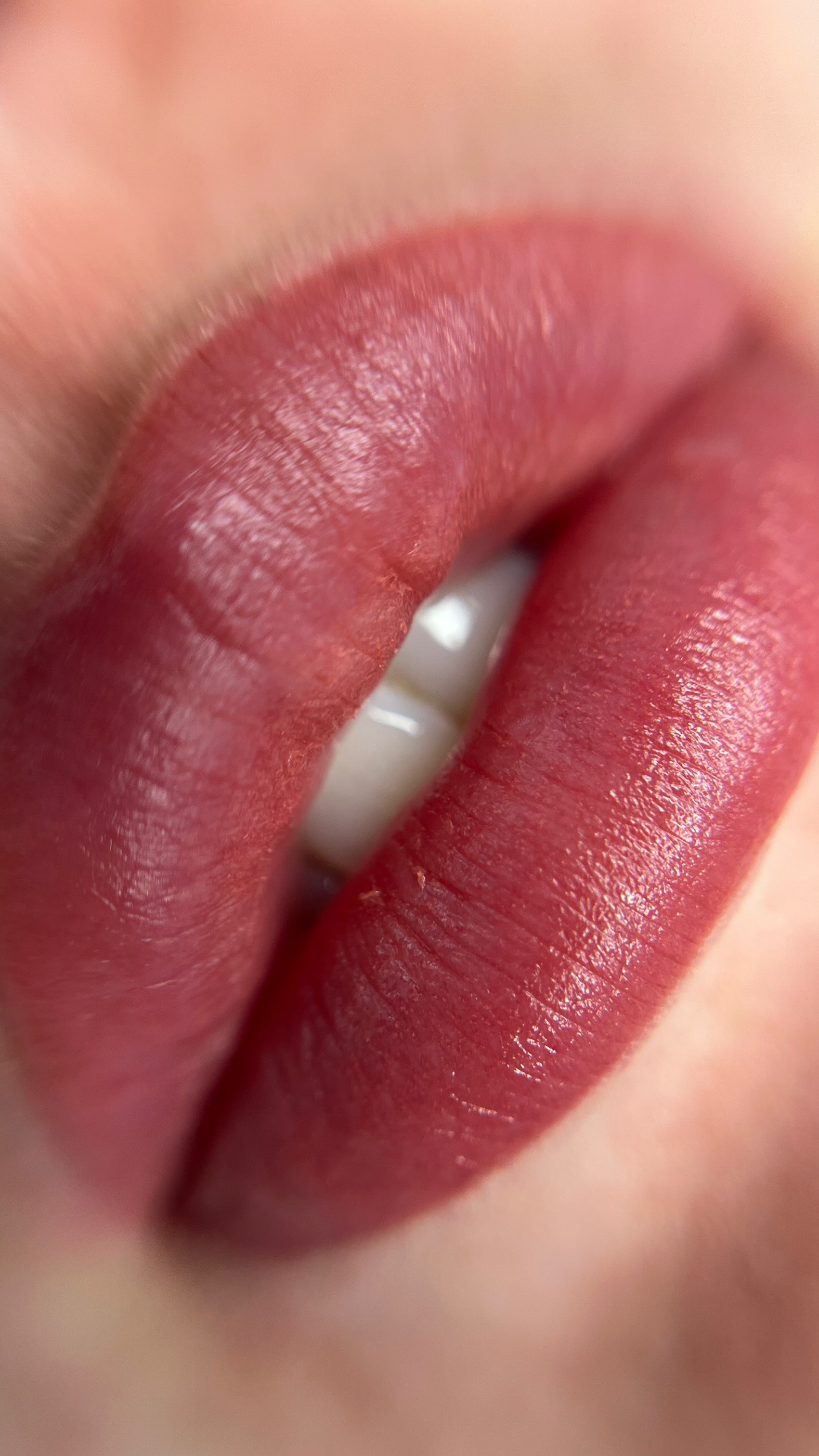 Алина. Студия перманентного макияжа, косметологии и массажа SYMMETRY в Москве, м. Киевская