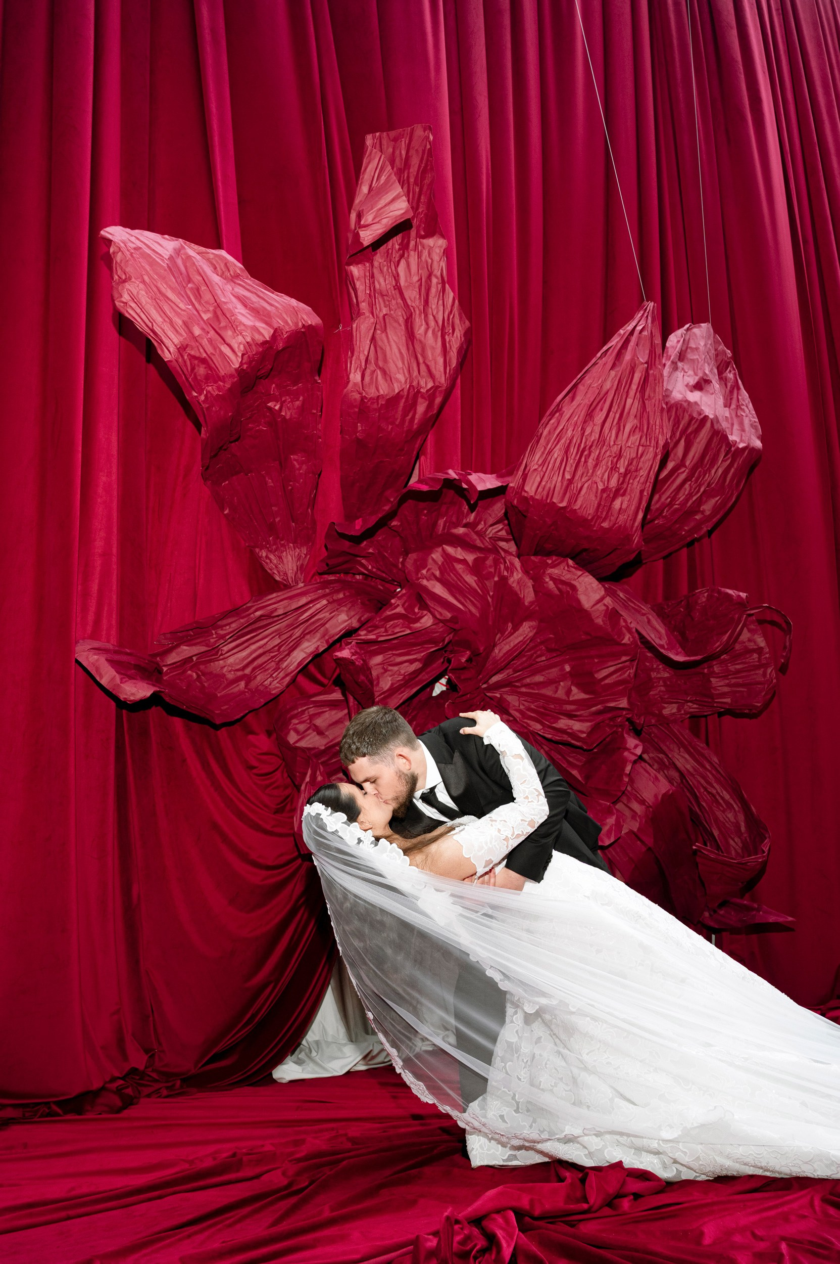 Иван и&nbsp;Софья (Mironova Wedding)&nbsp;— Hide