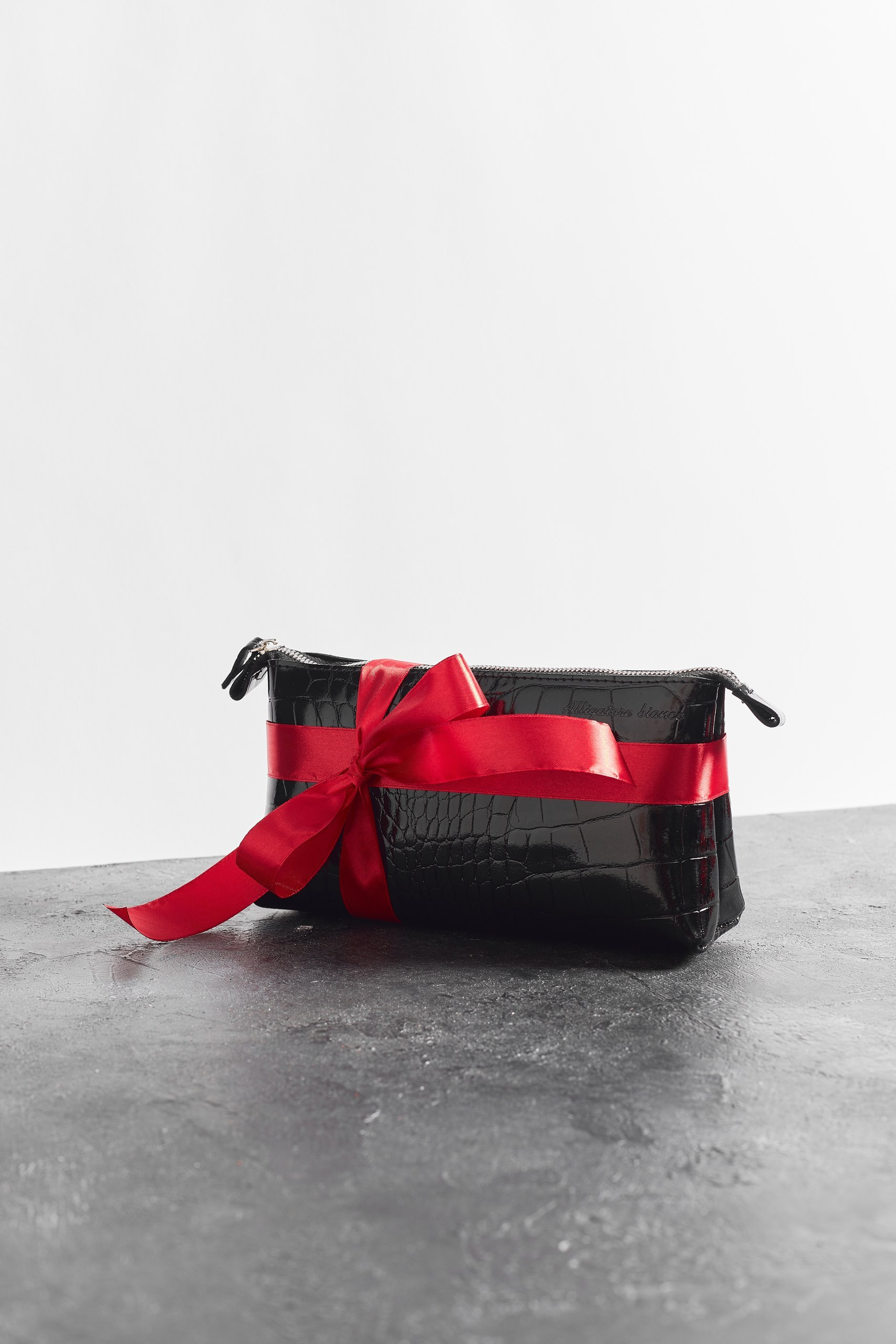 Модель 4К04. Бренд Alligatore Biaco — это изящные изделия из натуральной кожи