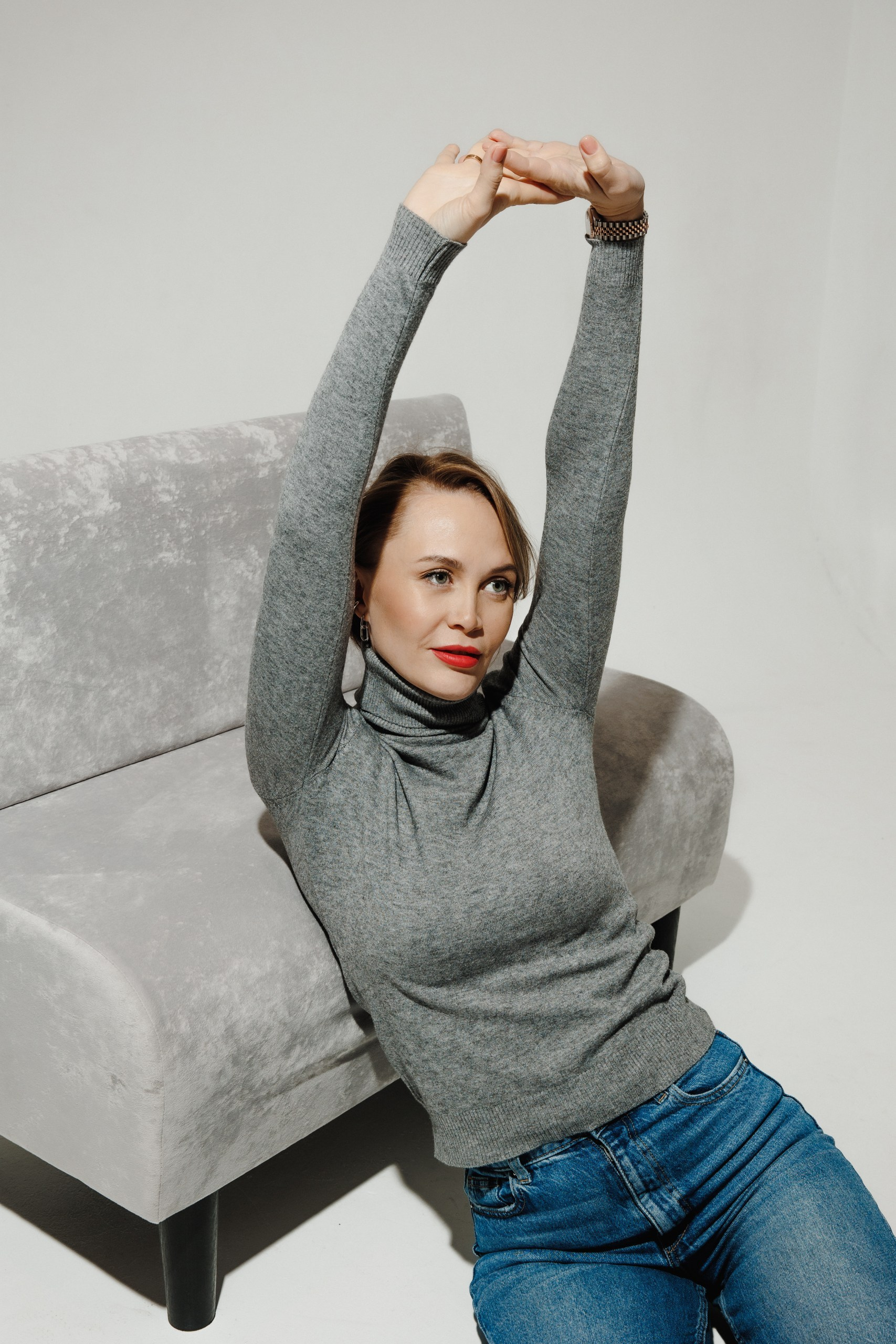 Портретный фотограф для контент съёмки в Новой Москве. Фотограф Москва. Портретный фотограф Александра Харитонова Москва Новая Москва Троицк