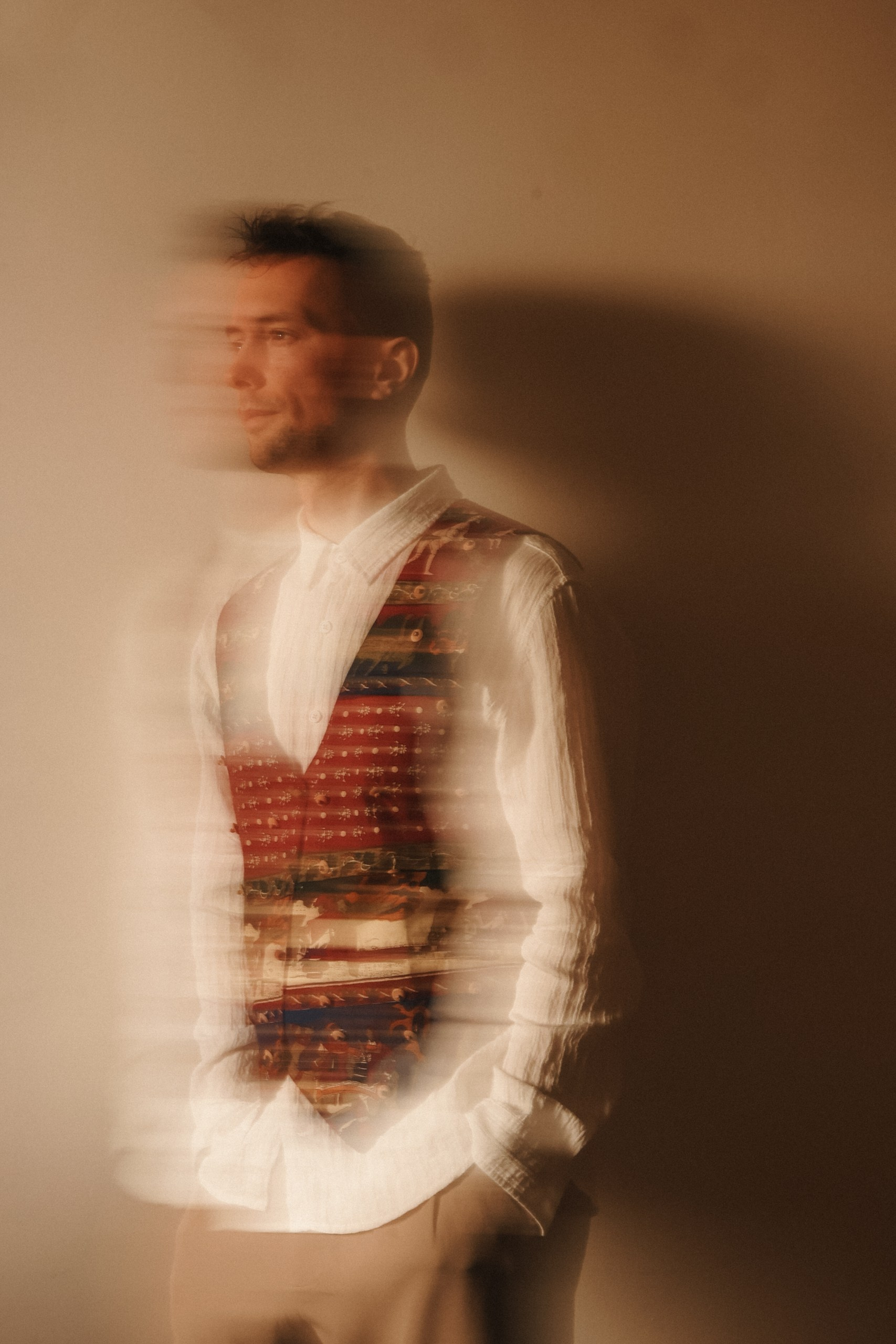 Ведущий Никита Шляндин