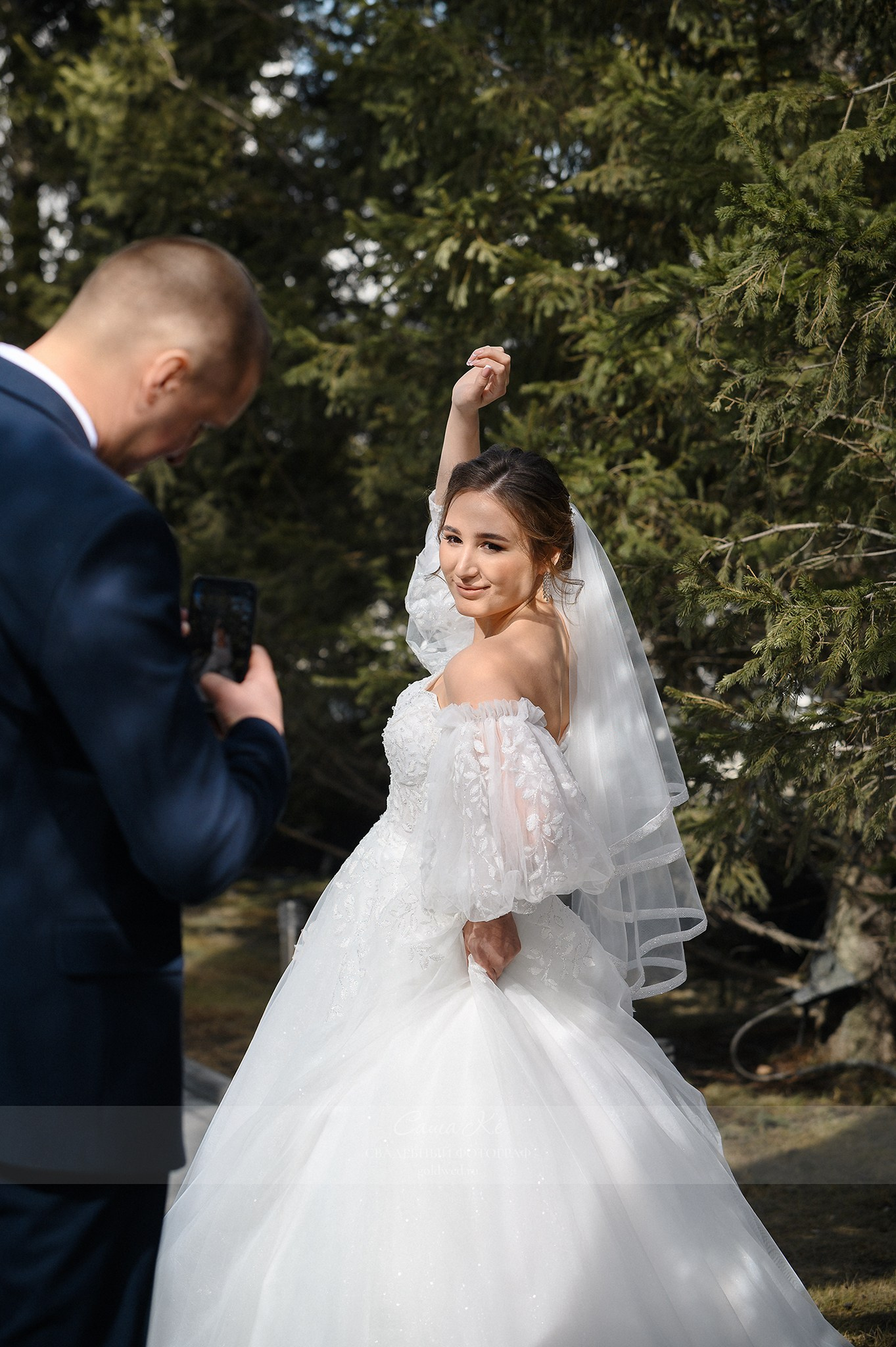 Свадебная фотосессия С&А на Садовой, 19. Свадебный, семейный и event фотограф в Новосибирске и Новосибирской области Саша Кё