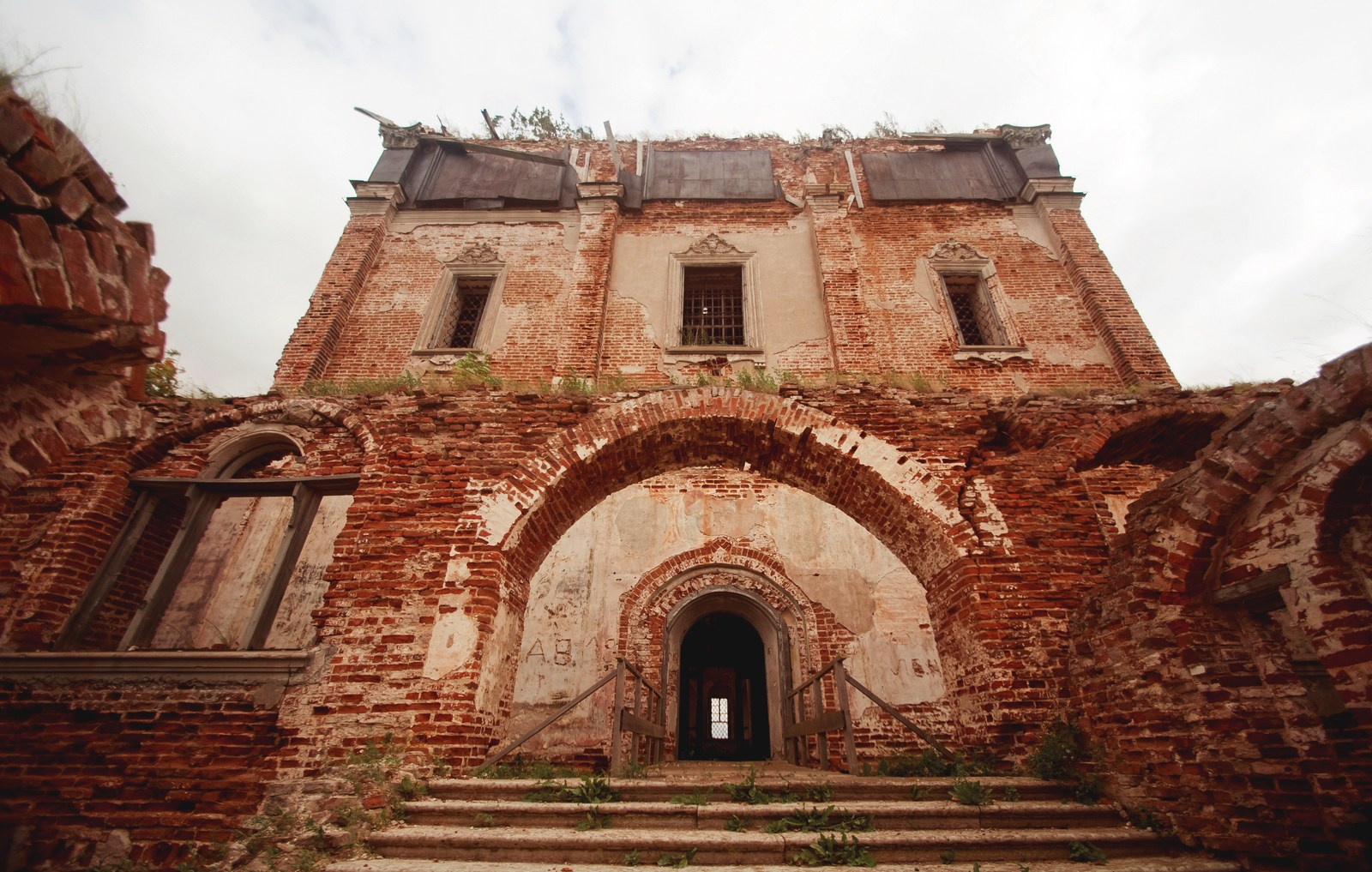 Храм, село Кой