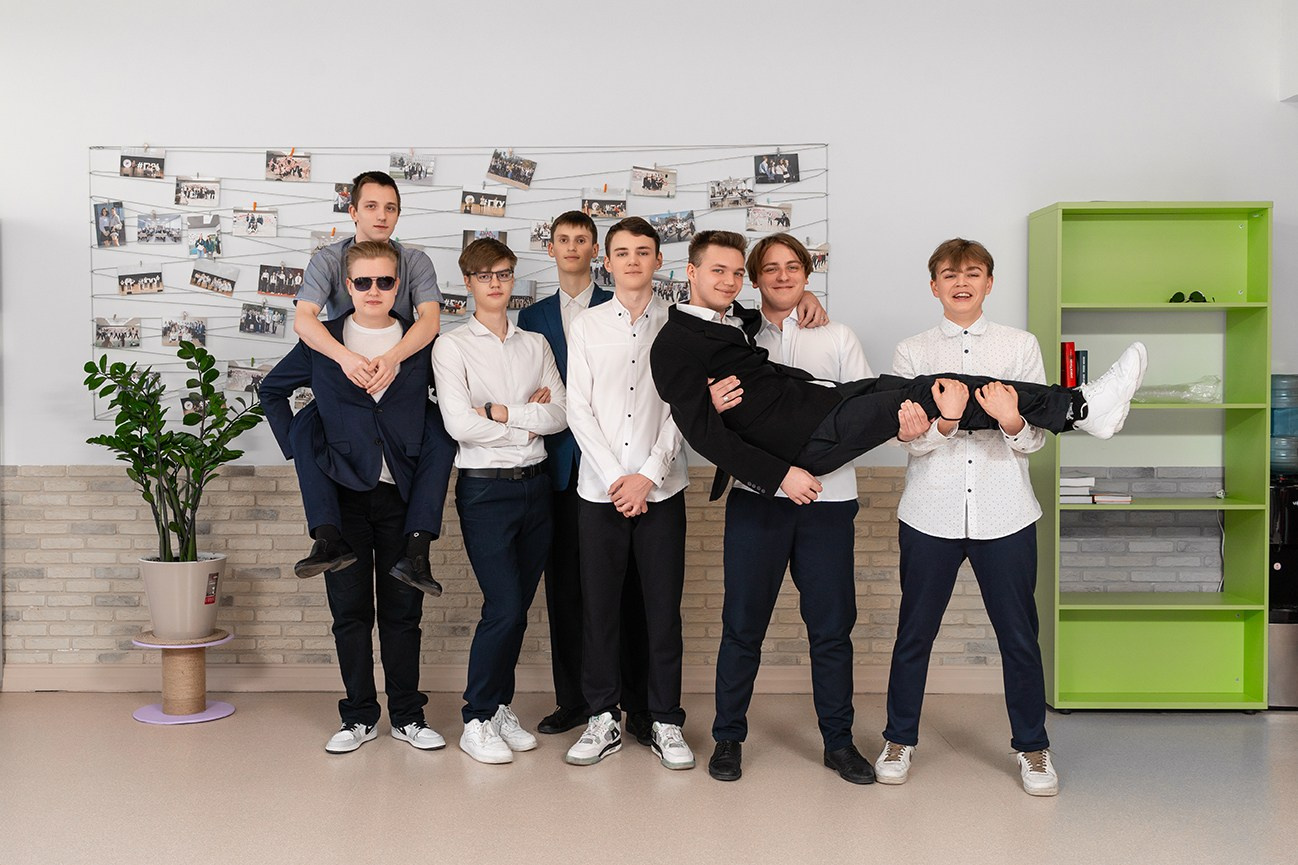 Выпускные фотоальбомы Фотограф в Москве Устинович Алена