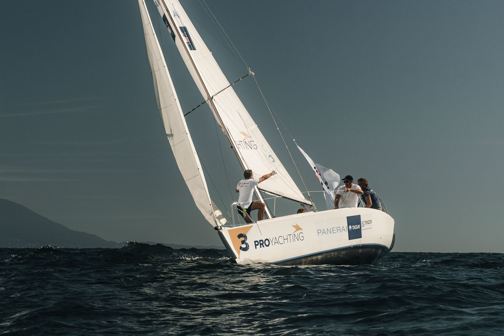 Фотоснимок с Регаты команды на яхте