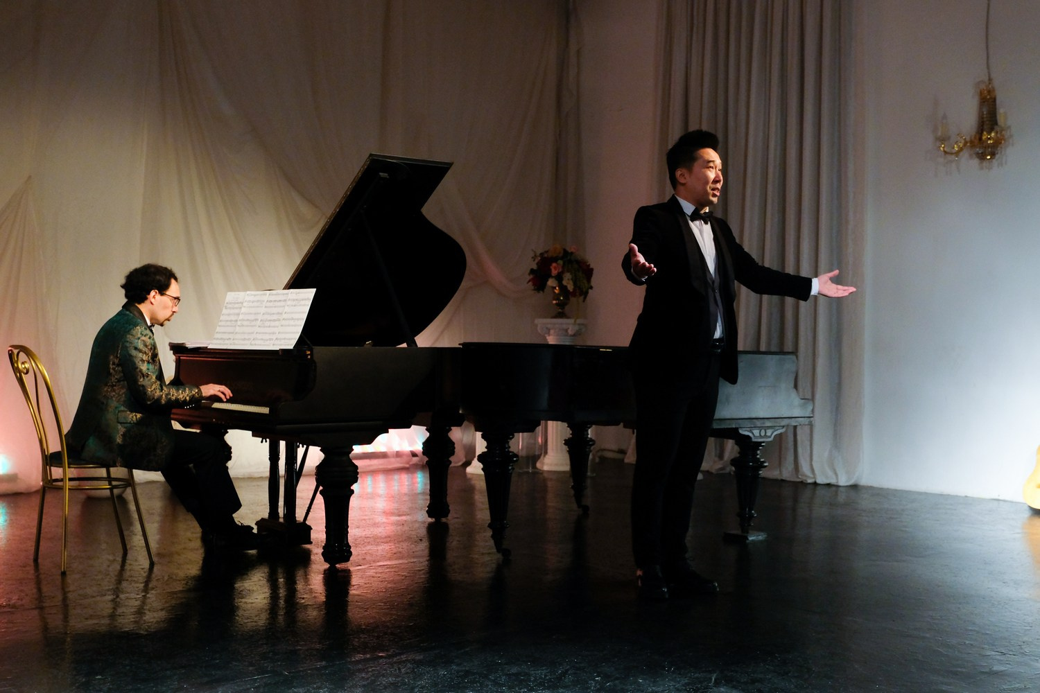 Константин Зелигер - фортепиано. Цзян Жуань - тенор