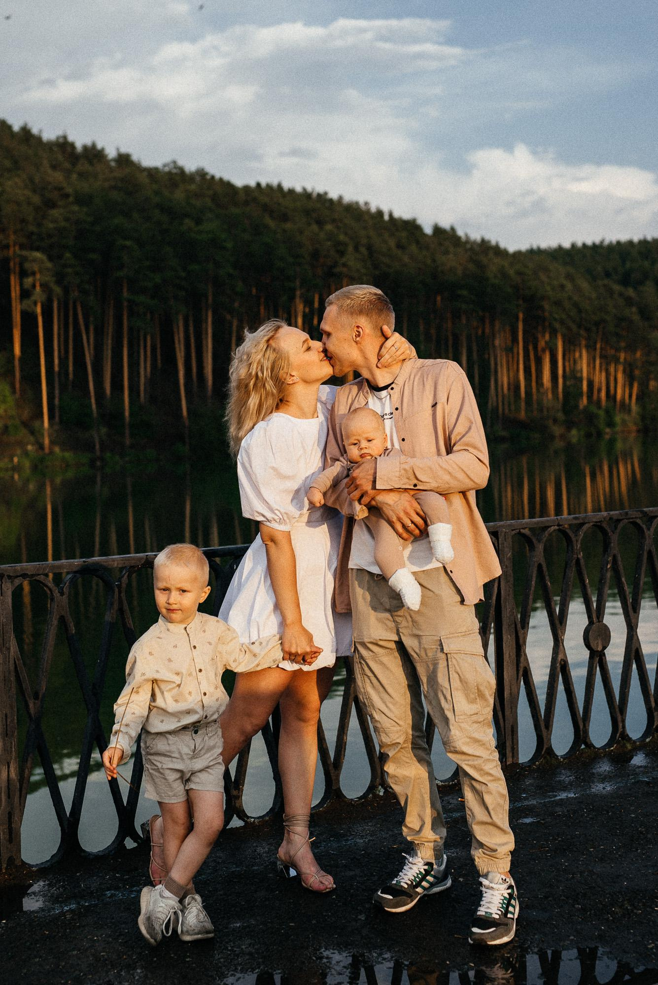 Летняя семейная съемка на природе