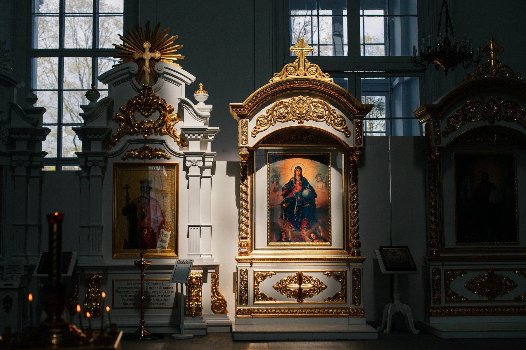 Крещение ребенка в Смольном соборе СПб. Фотограф крещение венчание в Петербурге! Помогает подобрать храм и посоветовал душевного батюшку в СПб