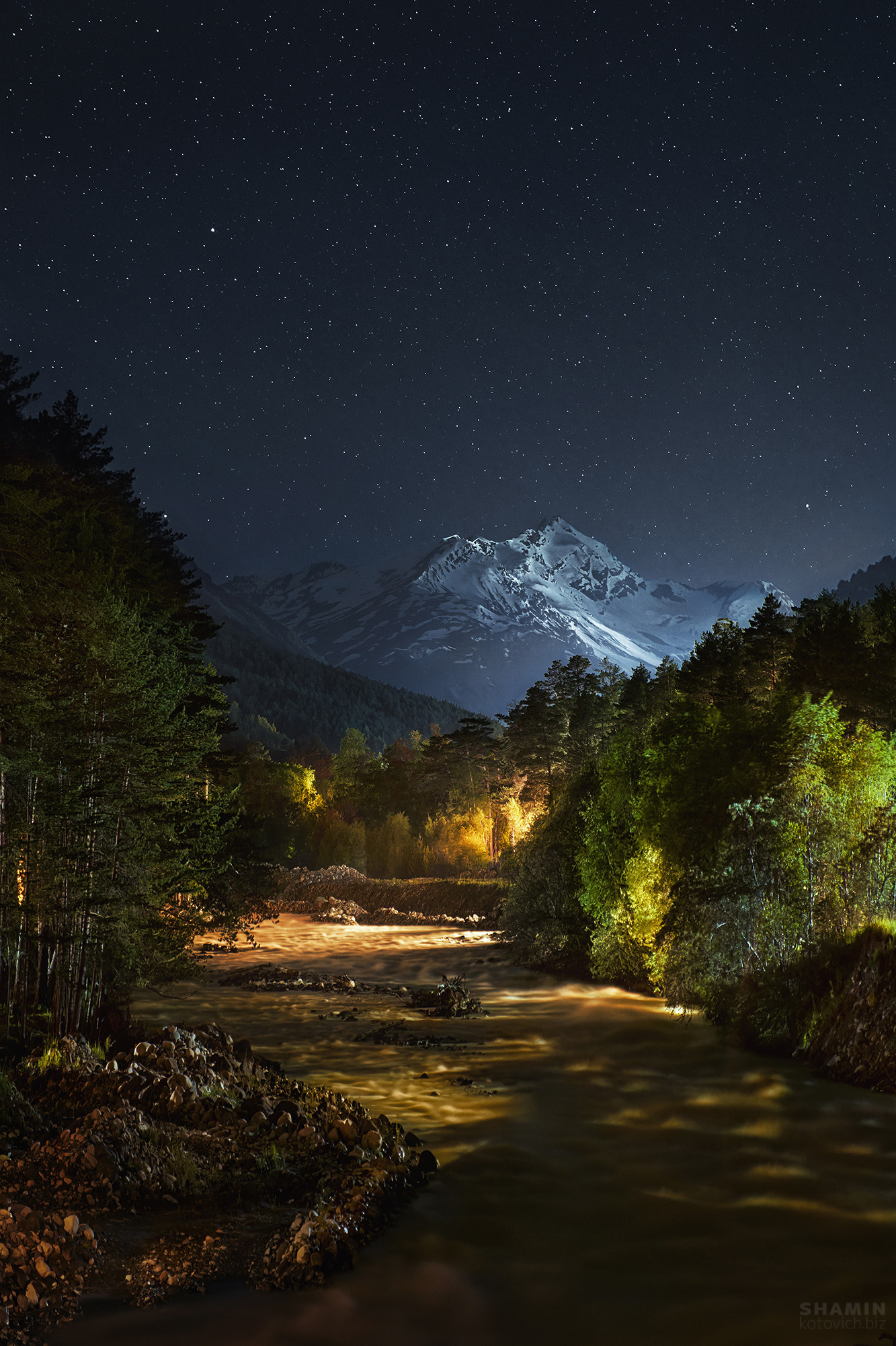 Стекинг в ночной фотографии. Фотограф Константин Шамин