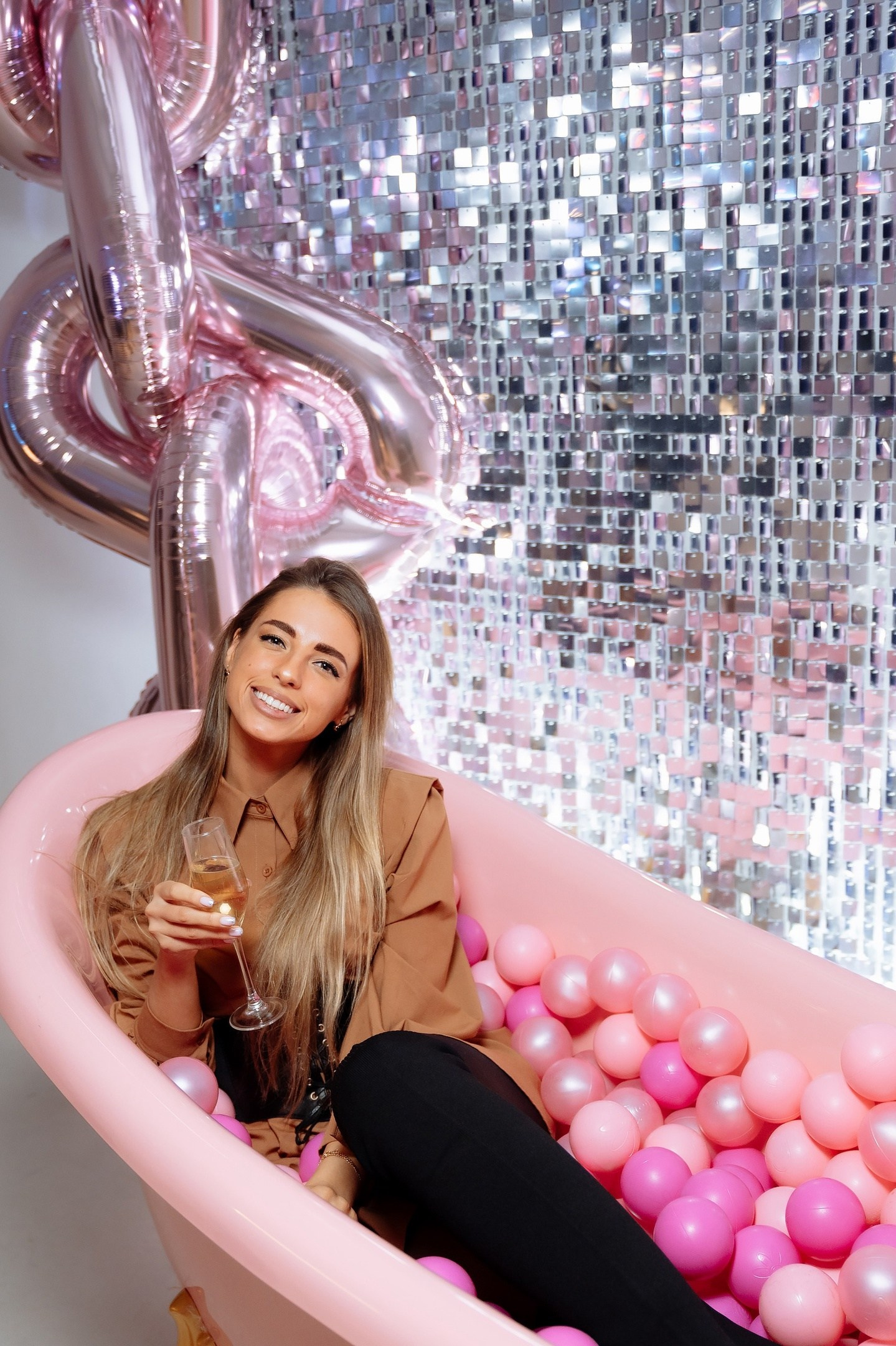 Mr. White (лето). Аренда лофта в СПб для мероприятий