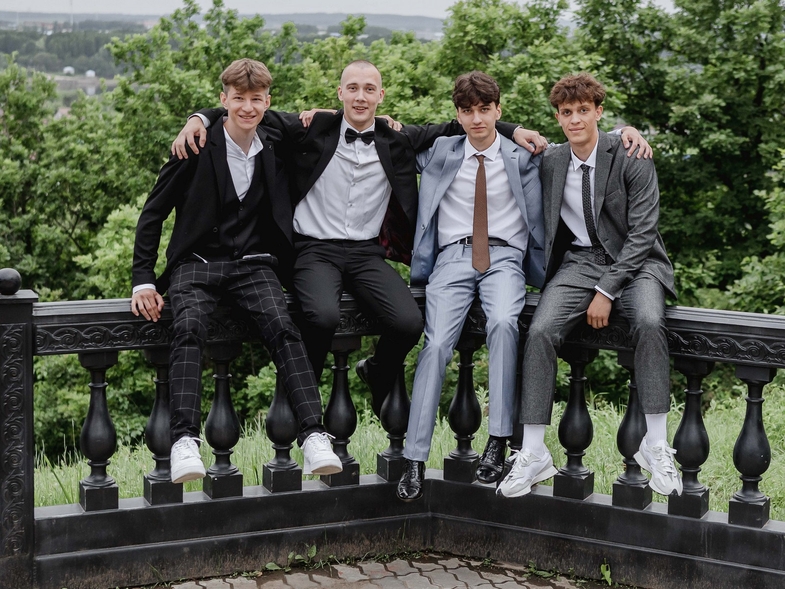 Фотокниги для старшеклассников. Фотограф Егор Бархатов