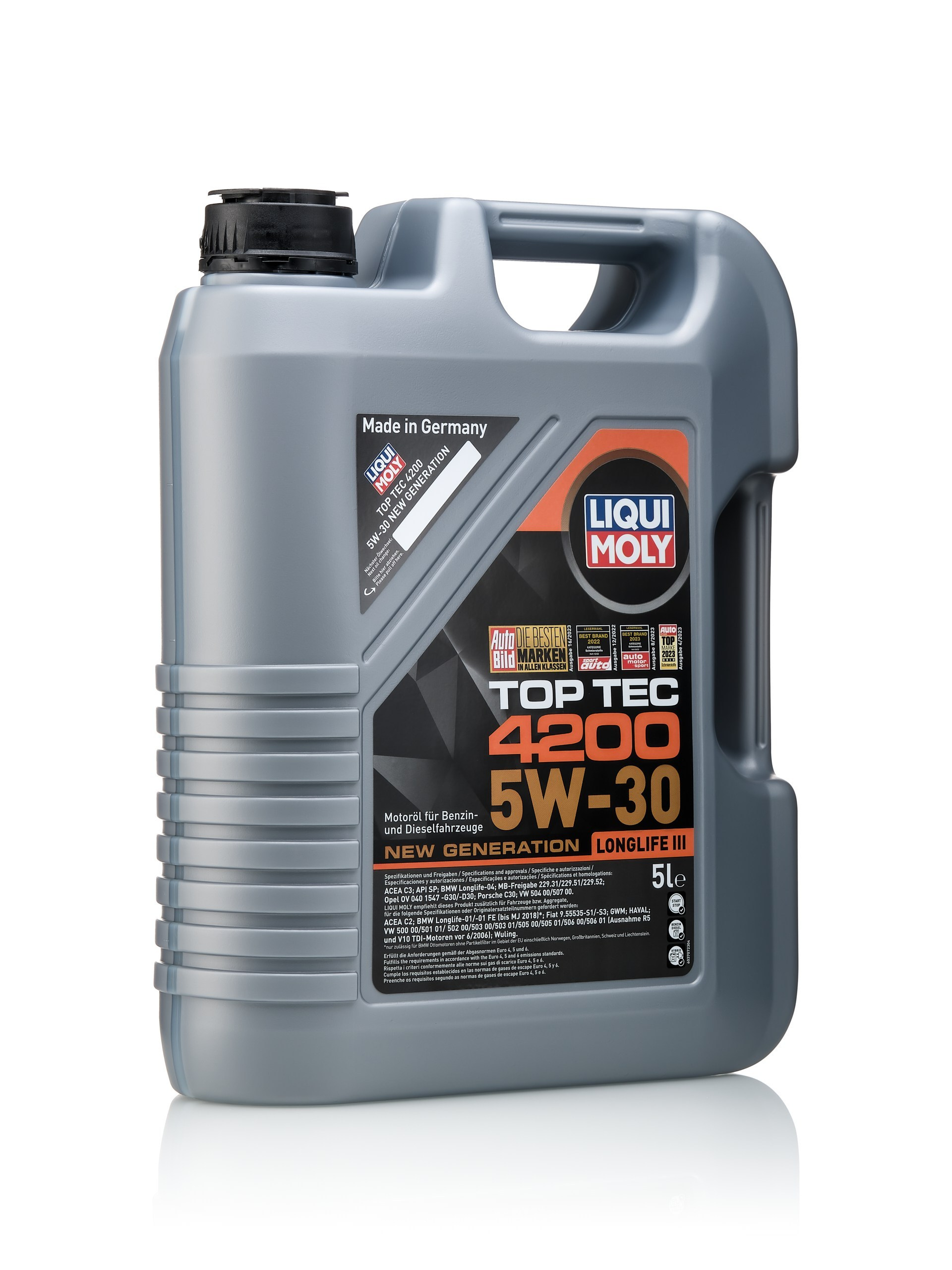 Исходная предметная фотография канистры моторного масла Liqui Moly на белом фоне