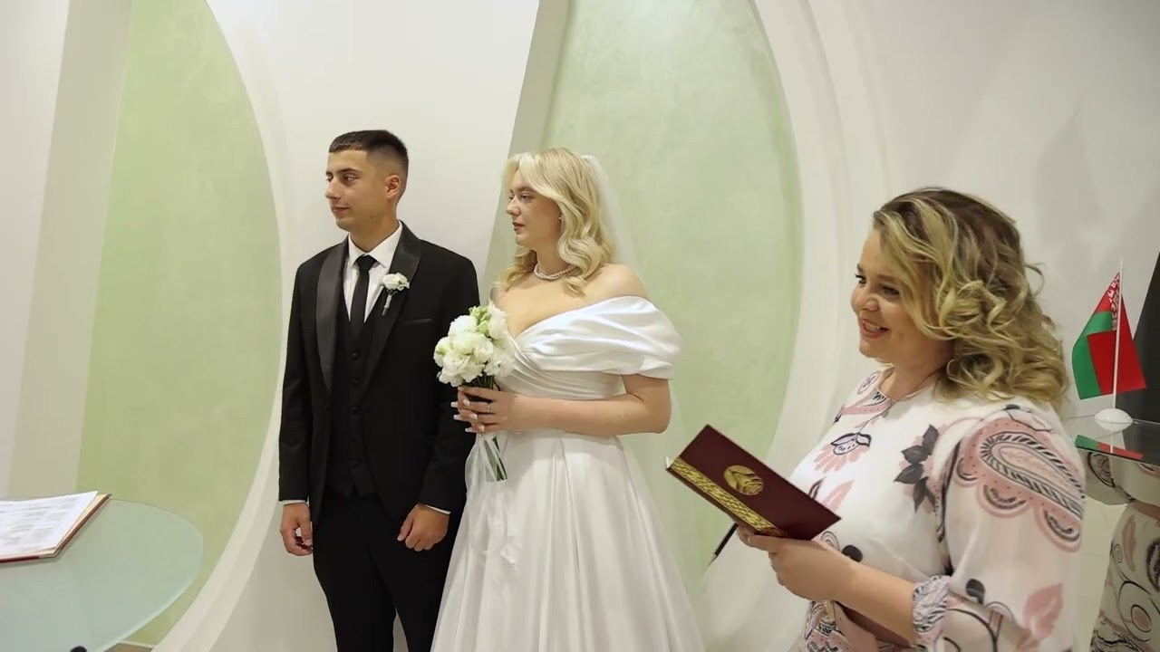 Отдел ЗАГС Администрации Первомайского района. Видеосъемка и фотосъемка свадеб. Фотограф и оператор на свадьбу. Видеосъемка подкастов, собственная видео-фотостудии. Предметная фотосъемка
