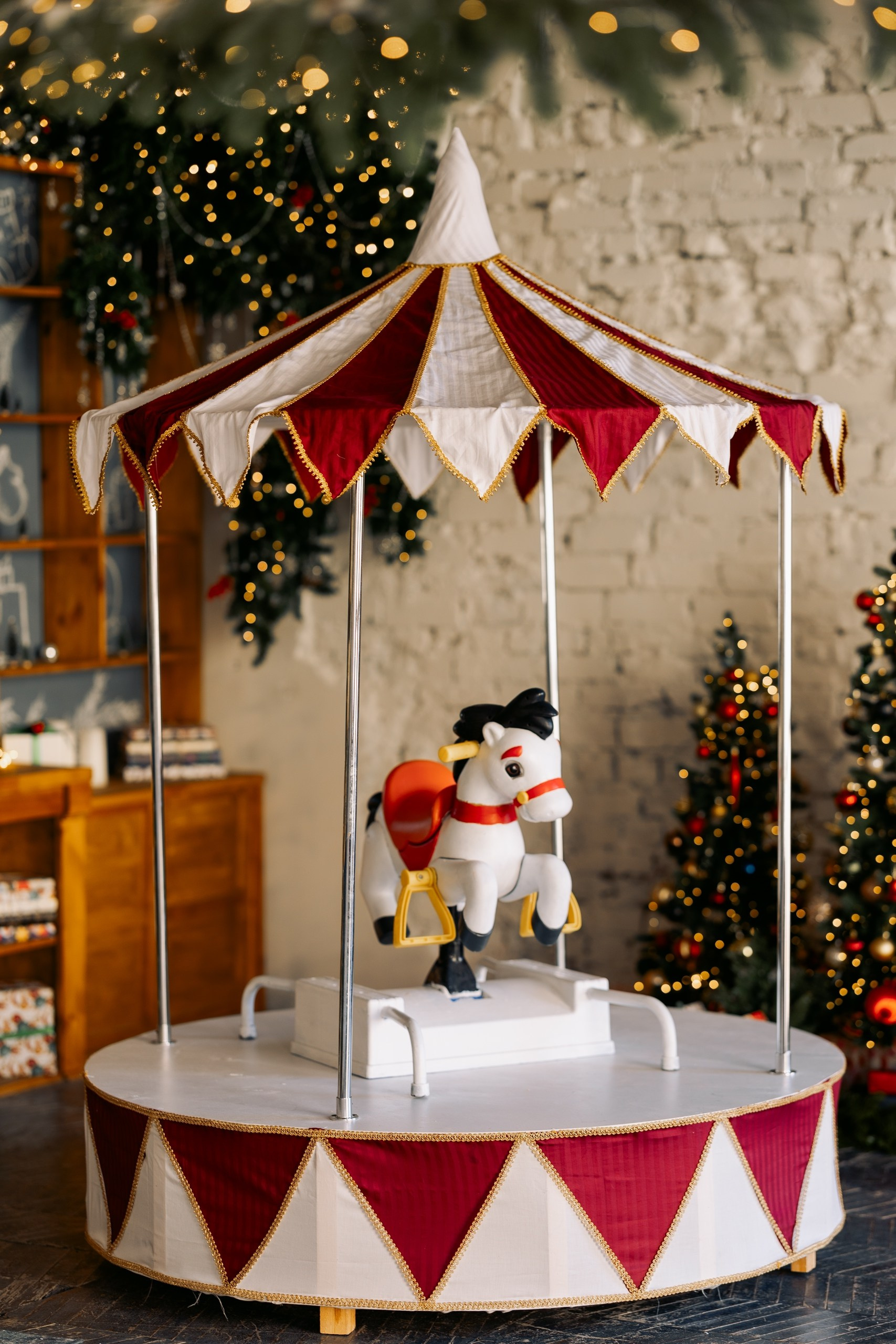 Фотостудии «Новый год 2026 год». Женский, семейный и детский фотограф в Тюмени Диана Осипова