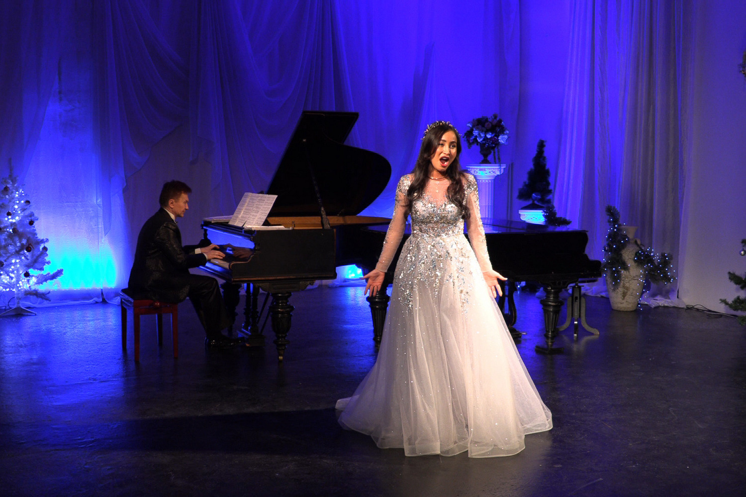 особняк К.И.Шрёдера, Петроградская набережная - 32. Концерт - опера в Доме Шрёдера