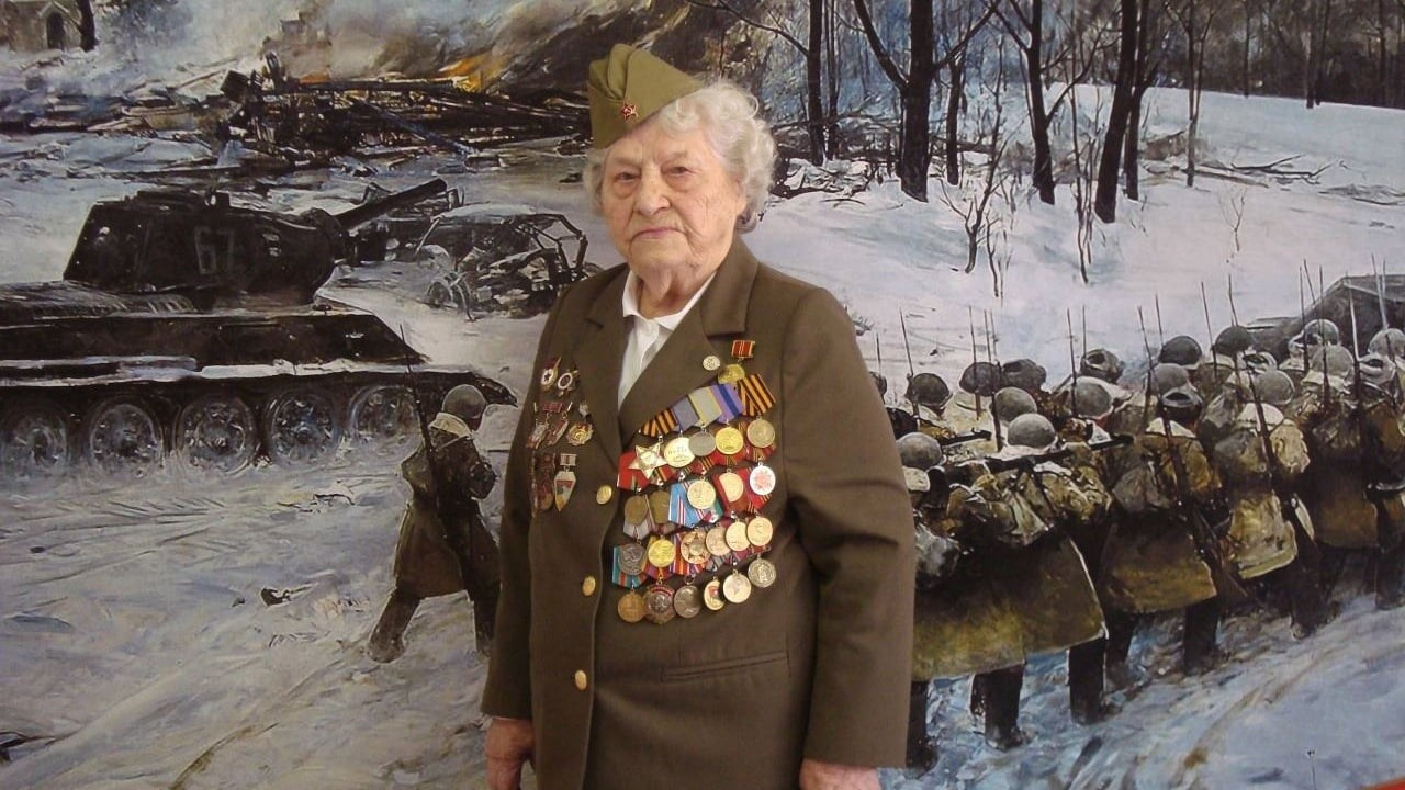 Легенда о Стальной Бабушке