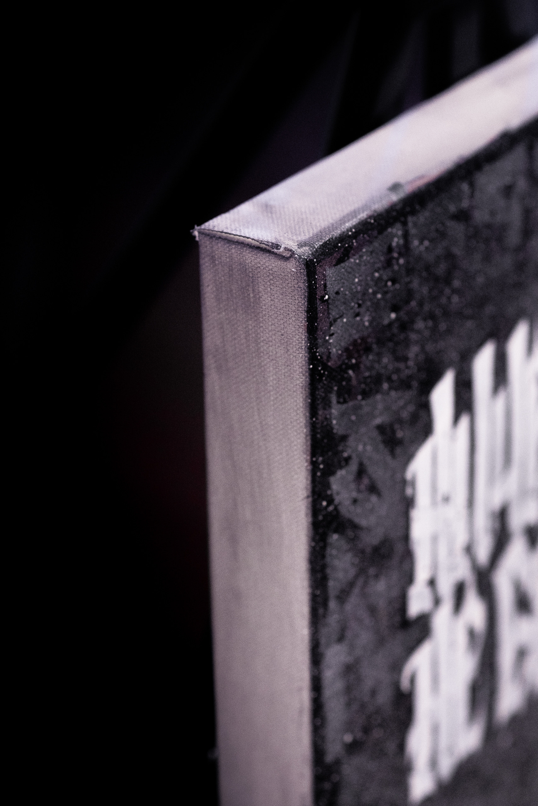 Каллиграфия на холстах со смыслом от Андрея Рэя