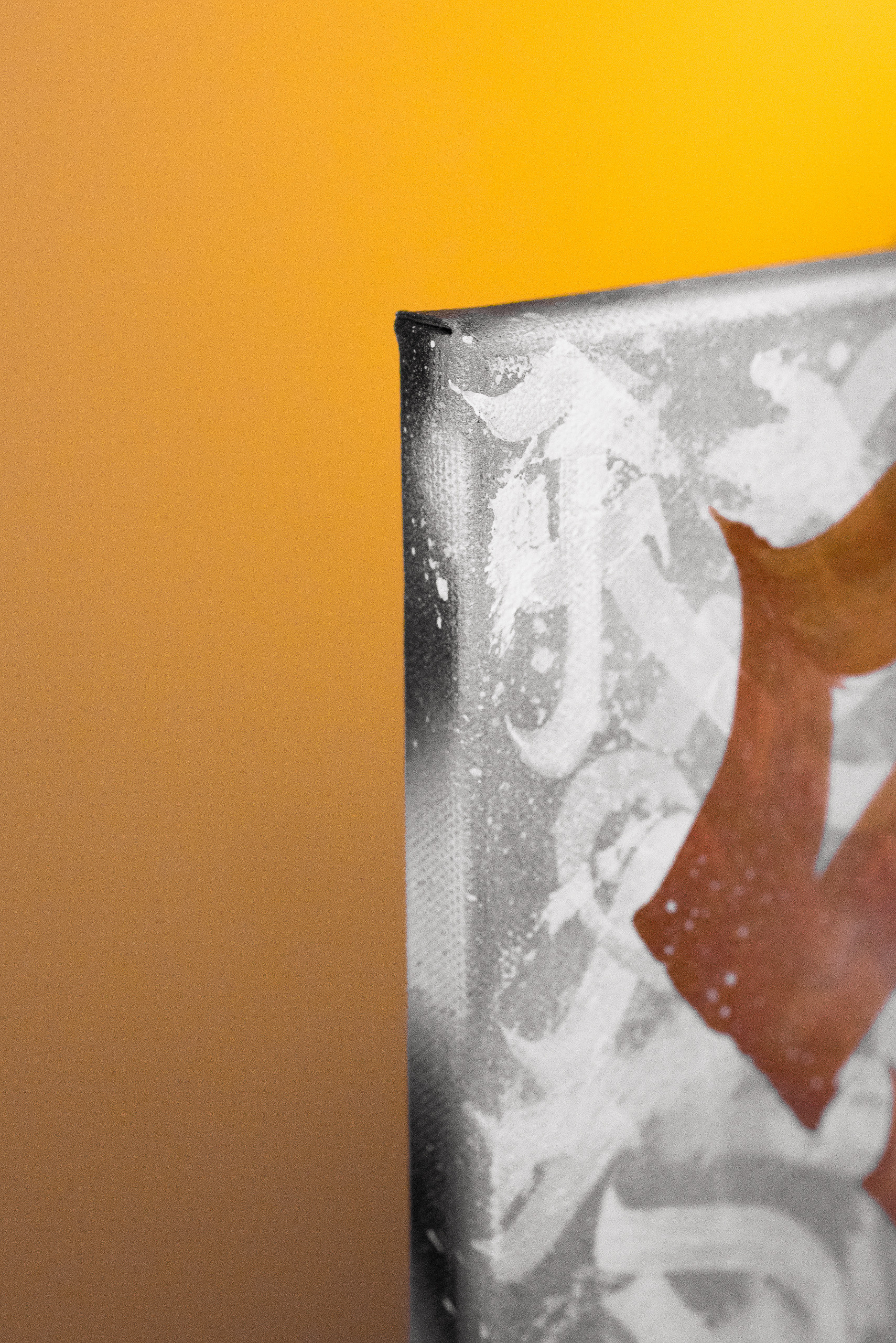 Каллиграфия на холстах со смыслом от Андрея Рэя