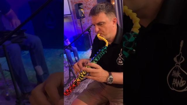 Видео. Московская кавер-группа BankBand