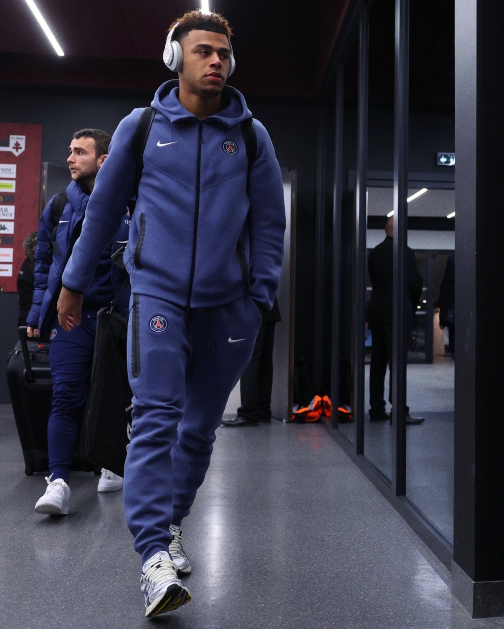 Костюм psg nike tech 2026 купить. Футбольный магазин — ssw_magazin