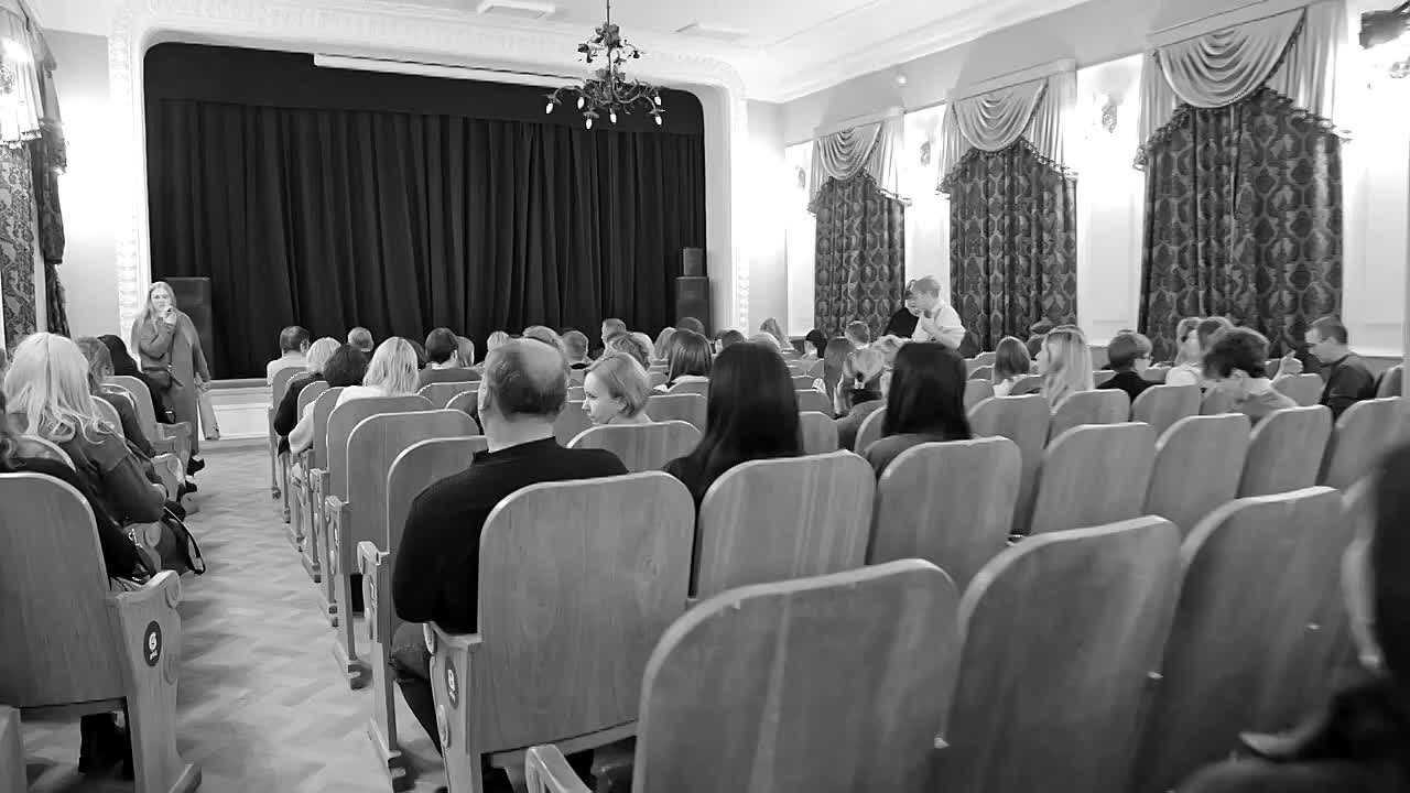 Люди. Деньги. Чувства. ЖиваЯ — театр Ксении Сосновских