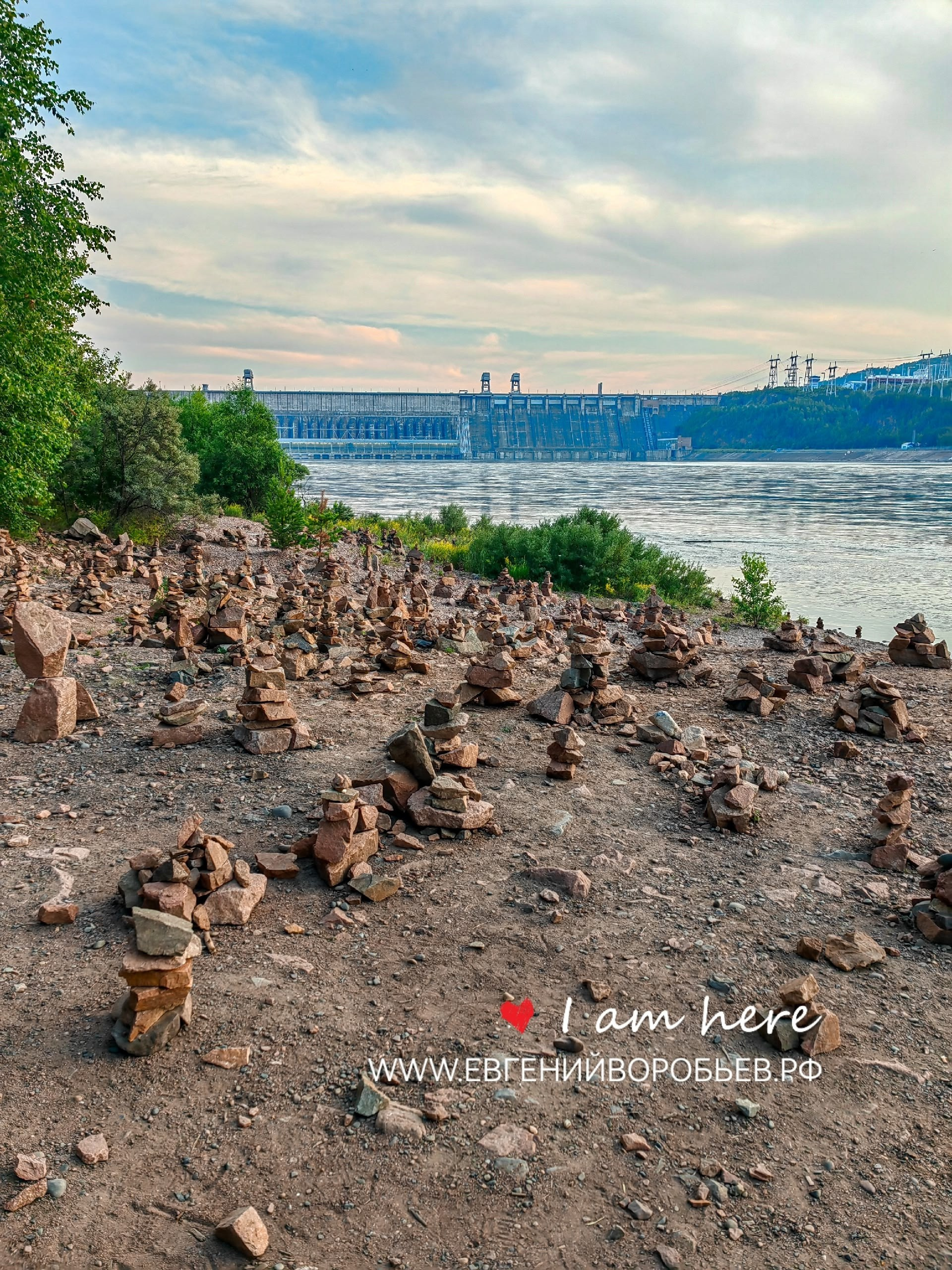 экскурсии Красноярск индивидуальный тур фото интересные места что посмотреть куда сходить что посетить достопримечательности в Красноярске фототур аренда кабриолета микроавтобуса трансфер  цена заказать экскурсию программа маршрут смотровые площадки видовые красивые места Национальный парк заповедник Столбы Дивногорск Красноярская ГЭС путешествие туристический маршрут фотосессия фотограф Красноярск