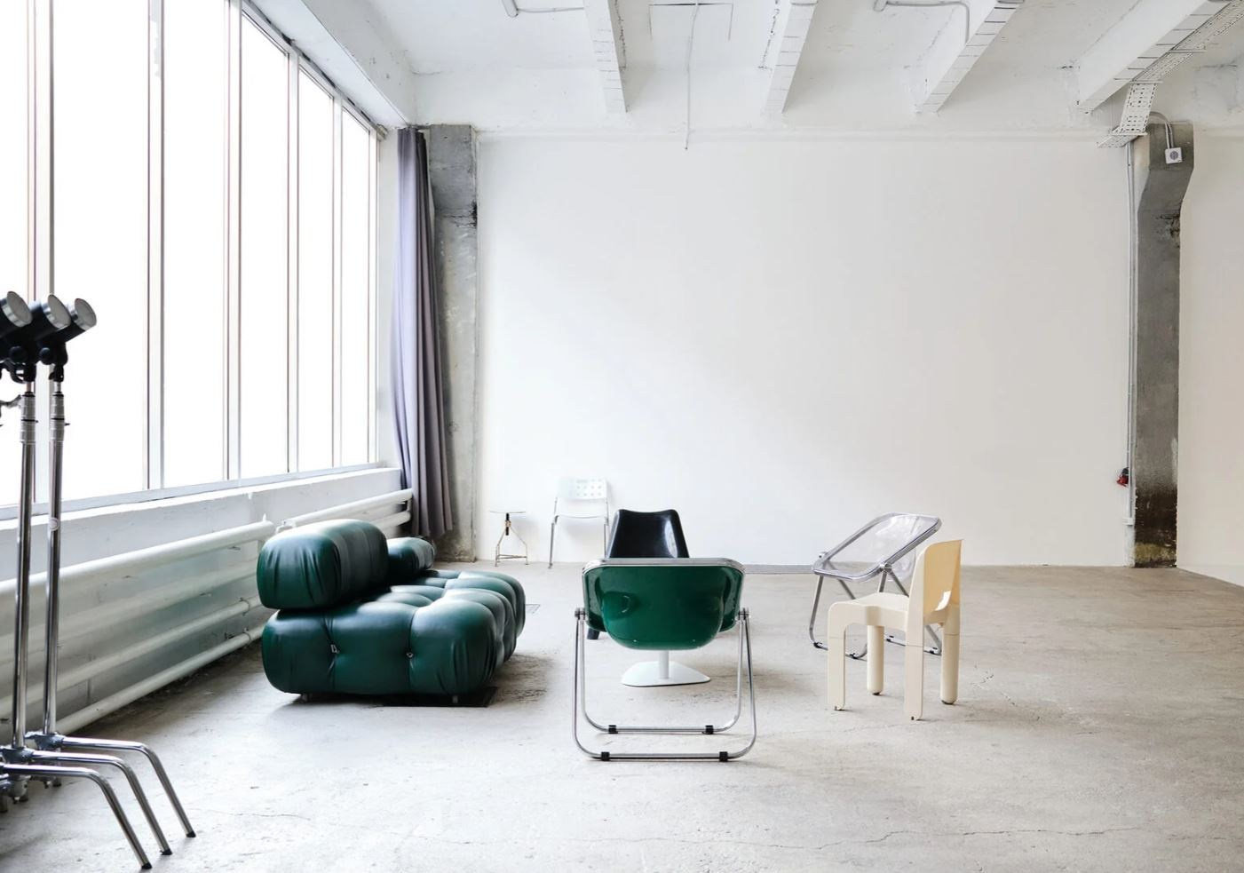 Лучшие фотостудии Москвы с циклорамой: ТОП-10 от профессионального фотографа в 2026 году. Фотосессии в Москве |Фотограф Анна Михайлова