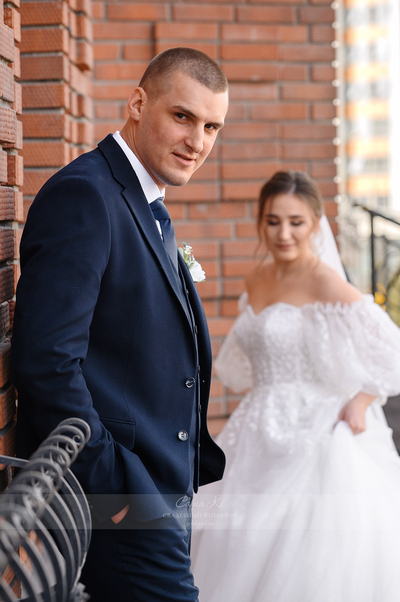 Свадебная фотосессия С&А на Садовой, 19. Свадебный, семейный и event фотограф в Новосибирске и Новосибирской области Саша Кё