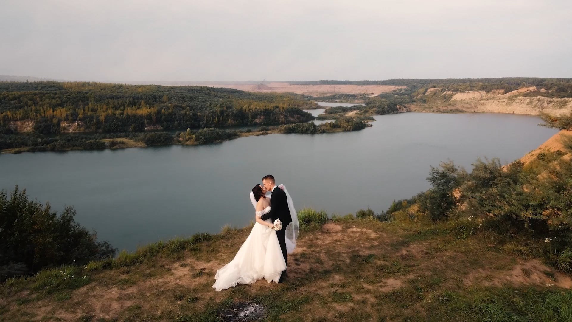 Свадебная видеосъемка и Лав Стори Love Story в Витебске. Свадебный фотограф и видеосъемка в Витебске Андрей Райков
