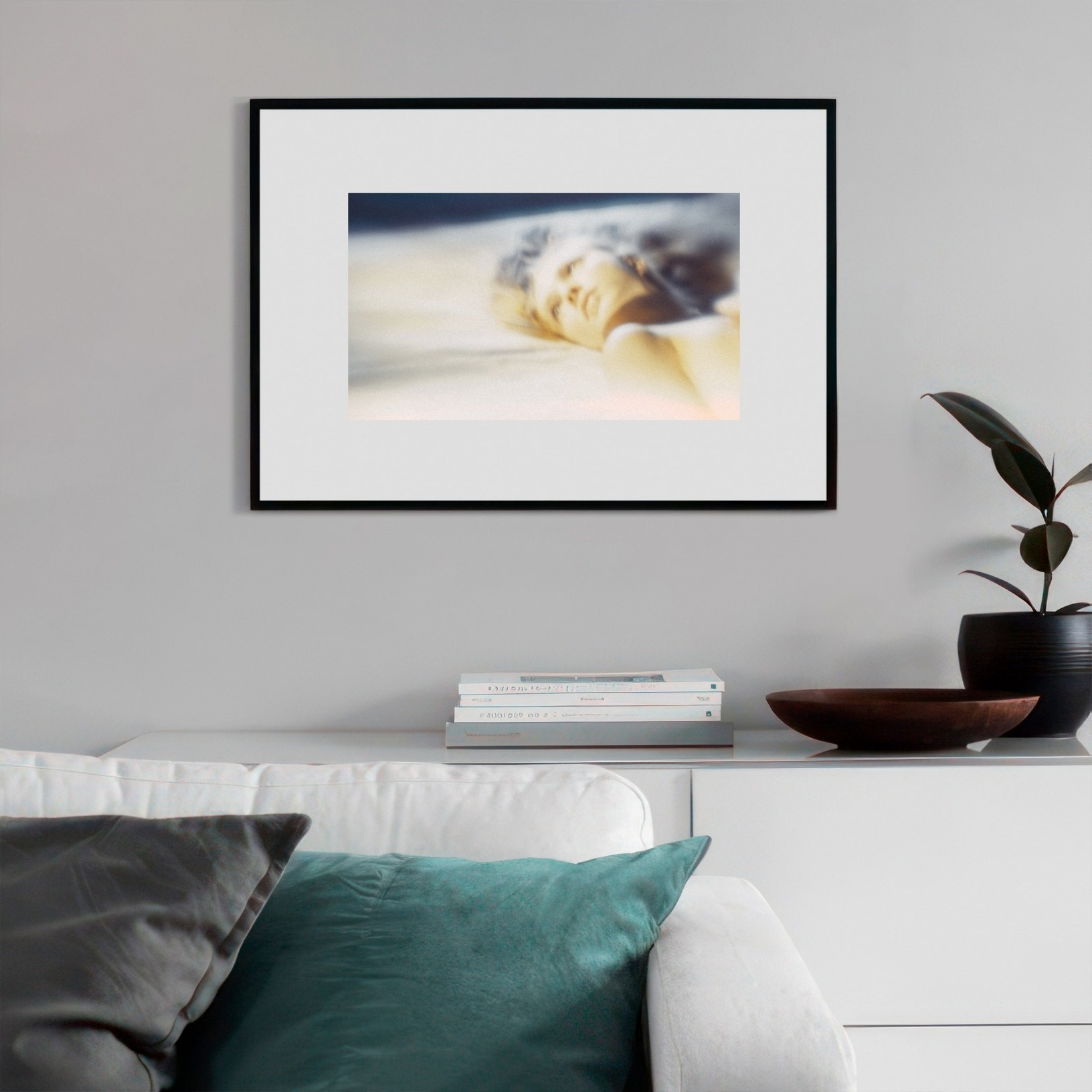 SOMETIMES SHE LOVES. Eduard Kopysov — International visual artist